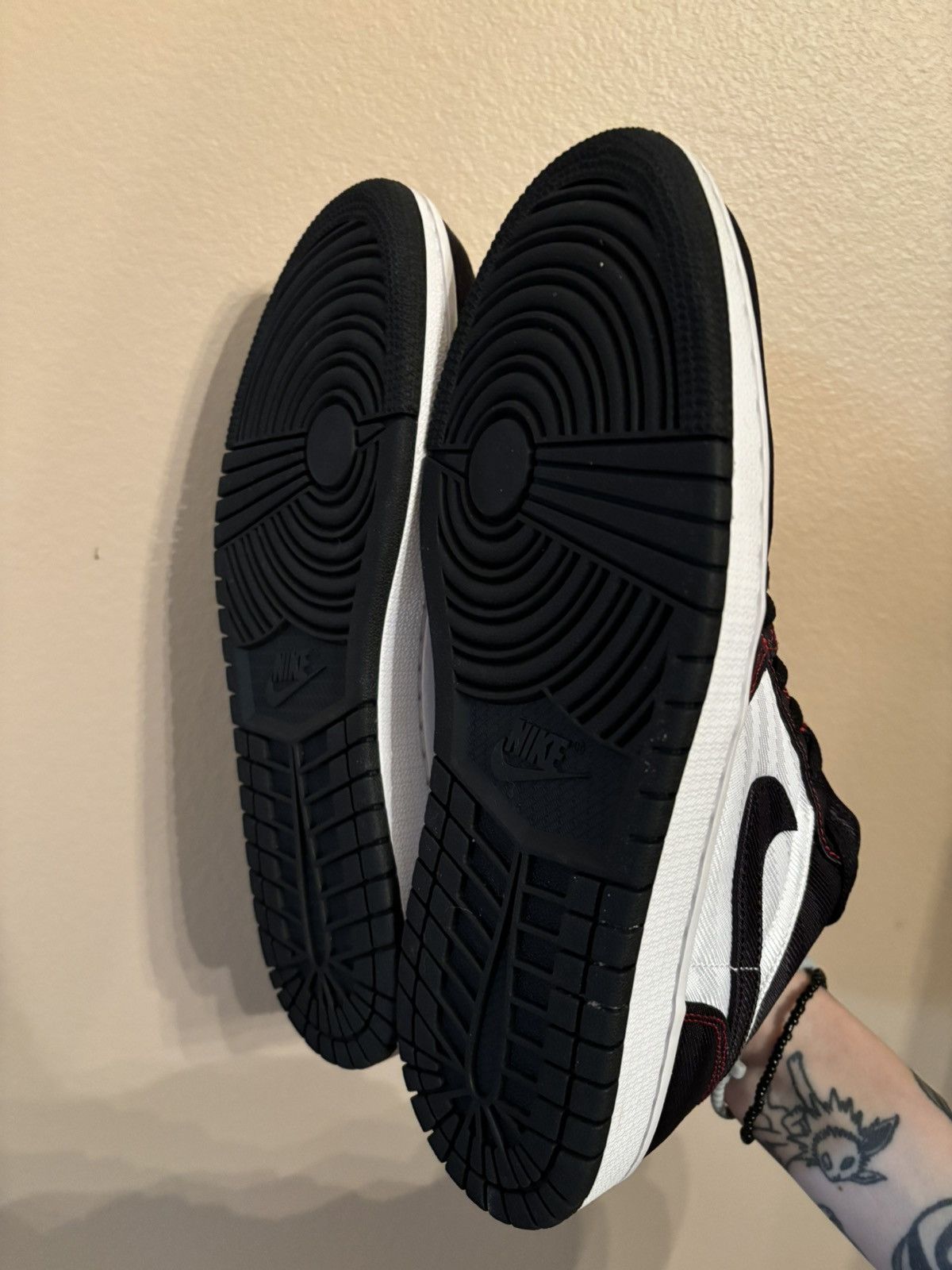 Jordan Brand Wmns Air Jordan 1 Low SE Utility ‘White Black Red' Size US 8 / IT 38 - 5 Thumbnail