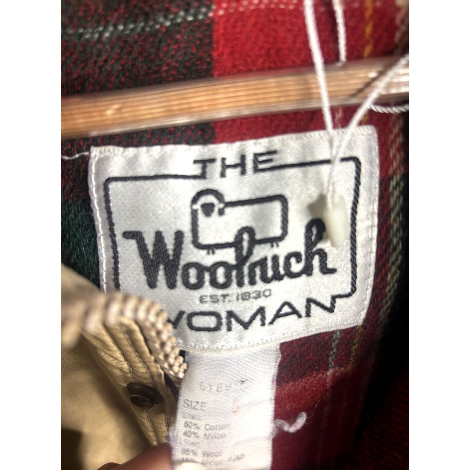 Vintage Vintage Woolrich Woman Coat Womens Small Beige Hooded Parka Plaid Lined Canvas Size S / US 4 / IT 40 - 7 Thumbnail