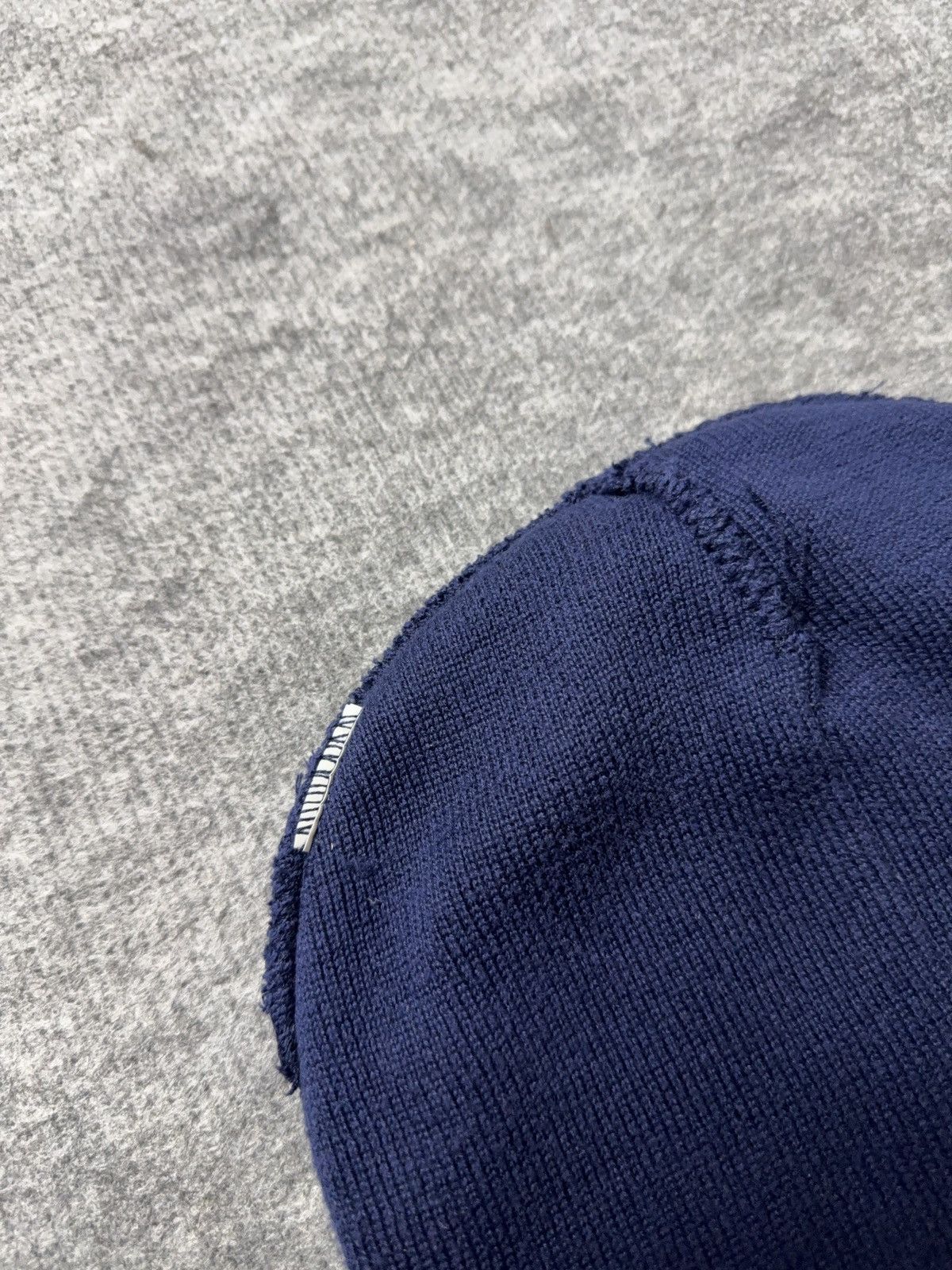 Vintage 00s Retro FC Basel Logo Beanie Faded Navy Knit Football Hat Size ONE SIZE - 7 Thumbnail
