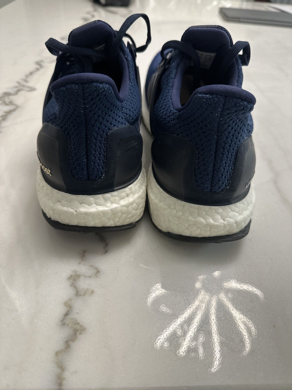 Adidas Ultraboost m Size US 9.5 / EU 42-43 - 4 Thumbnail