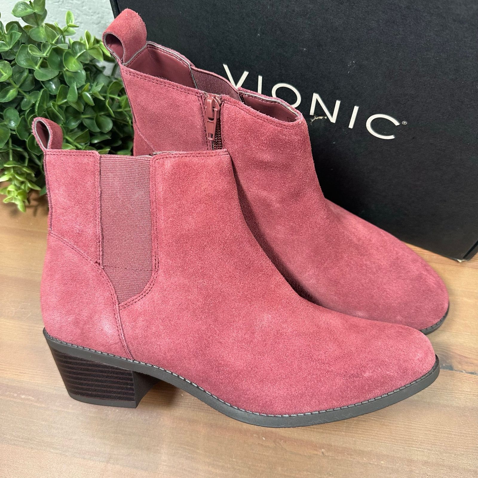 Vionic Vionic Roseland Water-Repellent Suede Ankle Boots Size 10 Size US 10 / IT 40 - 2 Thumbnail