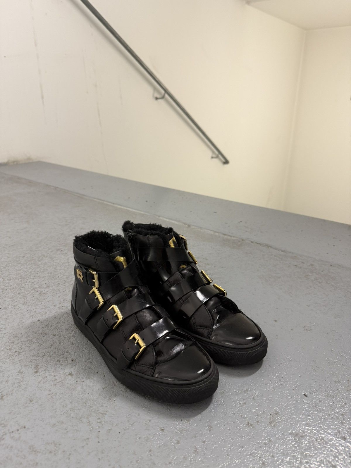 John Galliano John Galliano Glossy Belted Insulated Sneakers Size US 5 / IT 35 - 1 Thumbnail