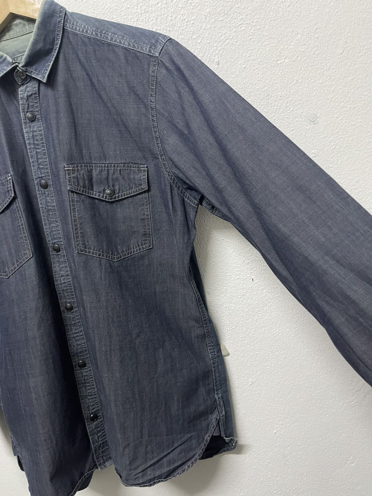 Burberry 90s BURBERRY LONDON DENIM SNAP BUTTON UP SHIRT Size US M / EU 48-50 / 2 - 9 Thumbnail