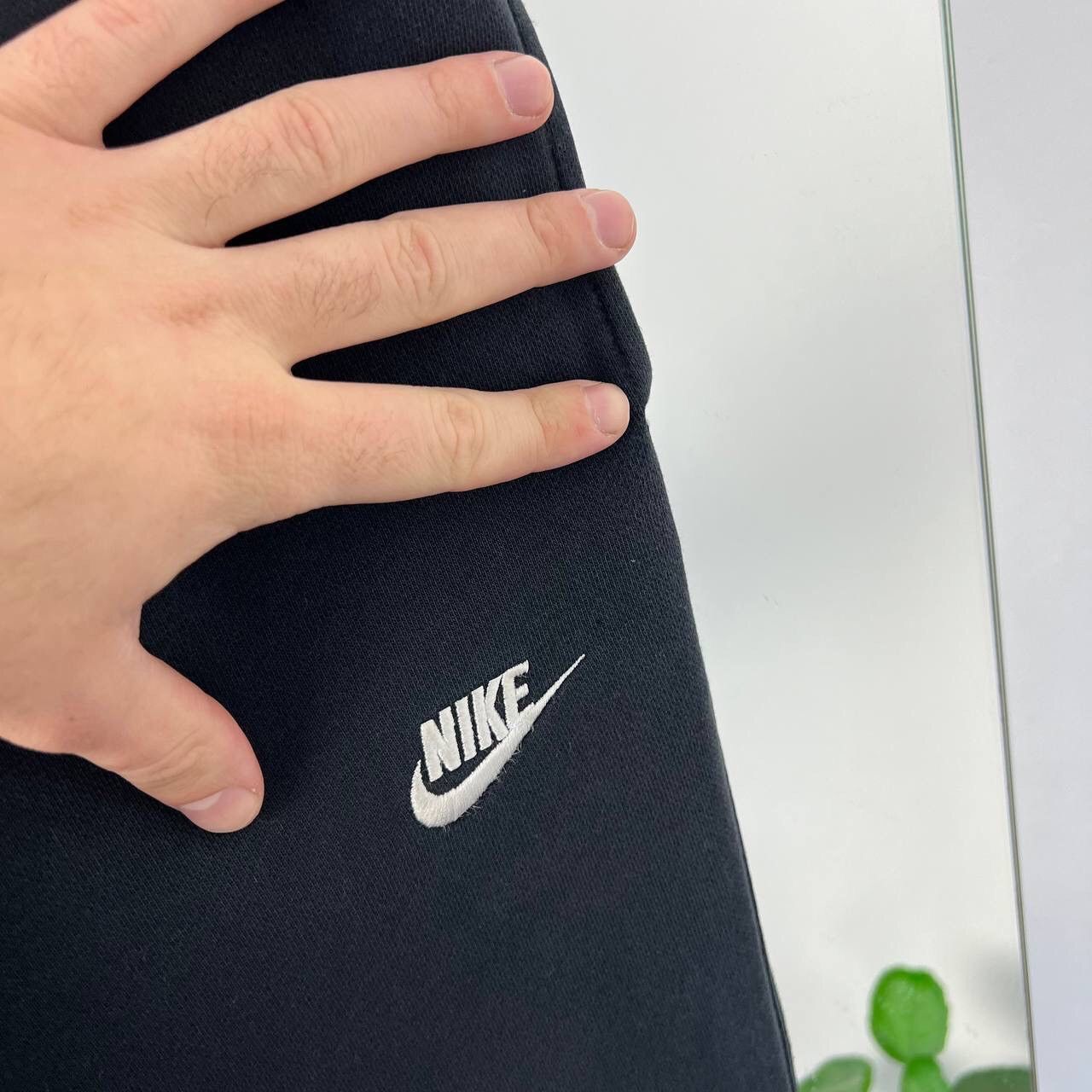 Vintage Sweatpants Nike Black Mini Swoosh Y2K Style Baggy Fit Size US 30 / EU 46 - 4 Thumbnail