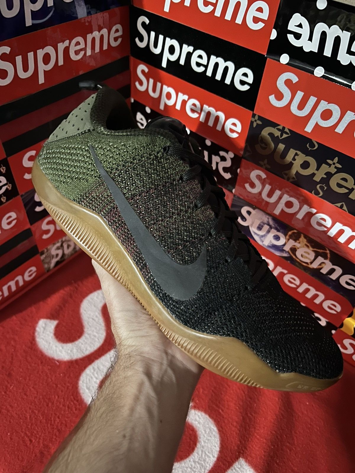Nike Nike Kobe 11 Elite Low 4KB ‘Black Horse’ 824463-063 size 13 Size US 13 / EU 46 - 9 Thumbnail