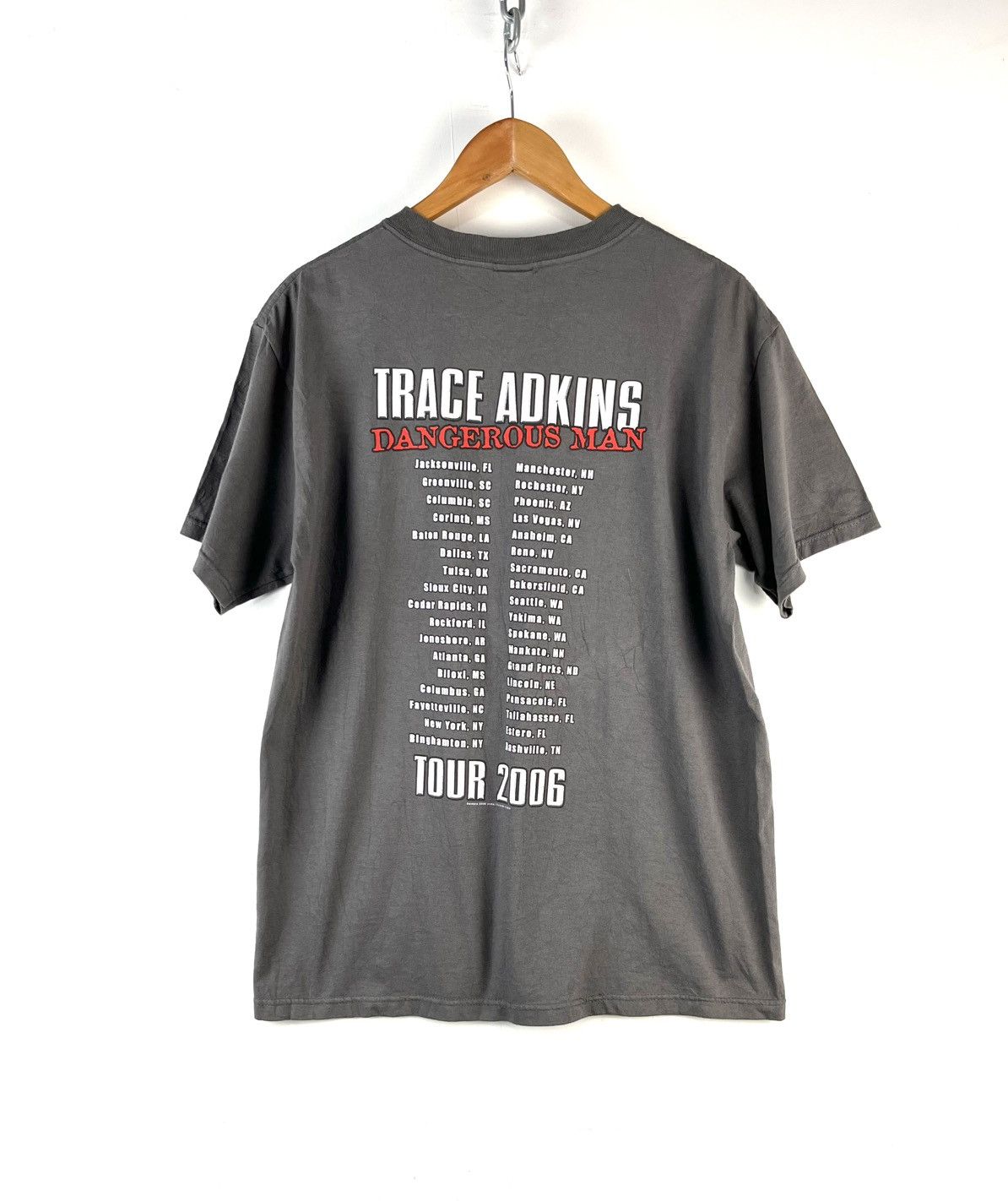 Vintage Trace Adkins vintage t shirt country dangerous man tour 2006 Size US L / EU 52-54 / 3 - 3 Thumbnail