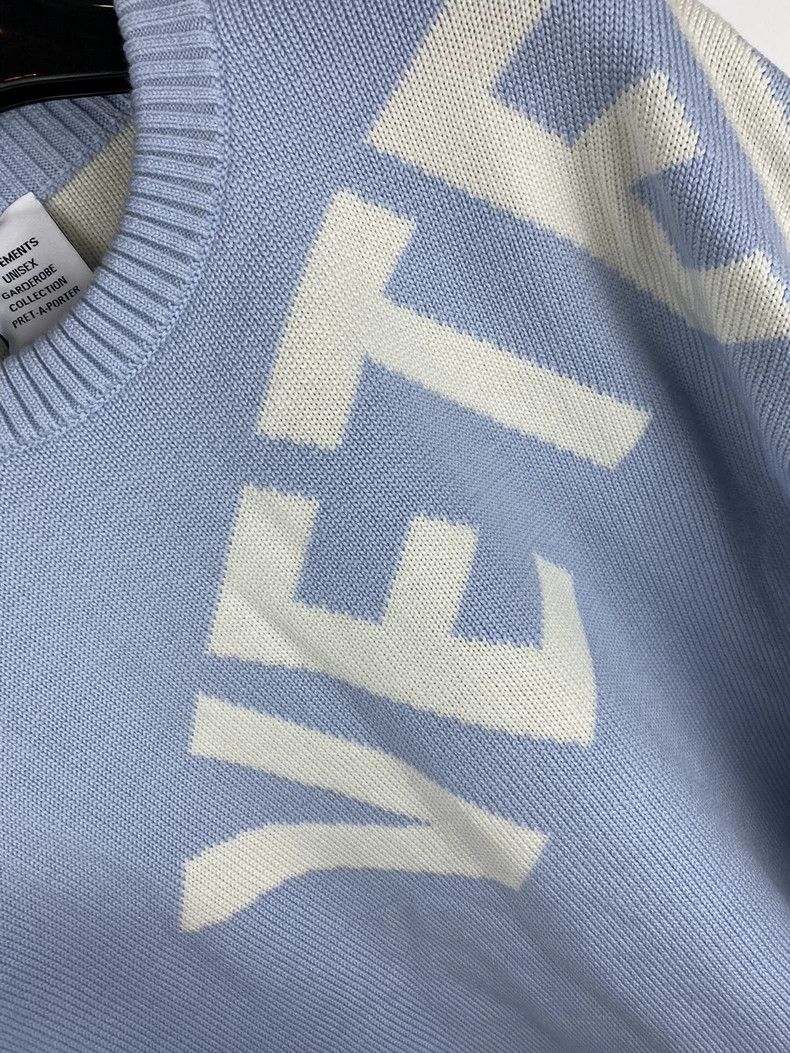 Vetements Vetements New Large Logo Misty Blue Knit Sweater Size US S / EU 44-46 / 1 - 2 Thumbnail