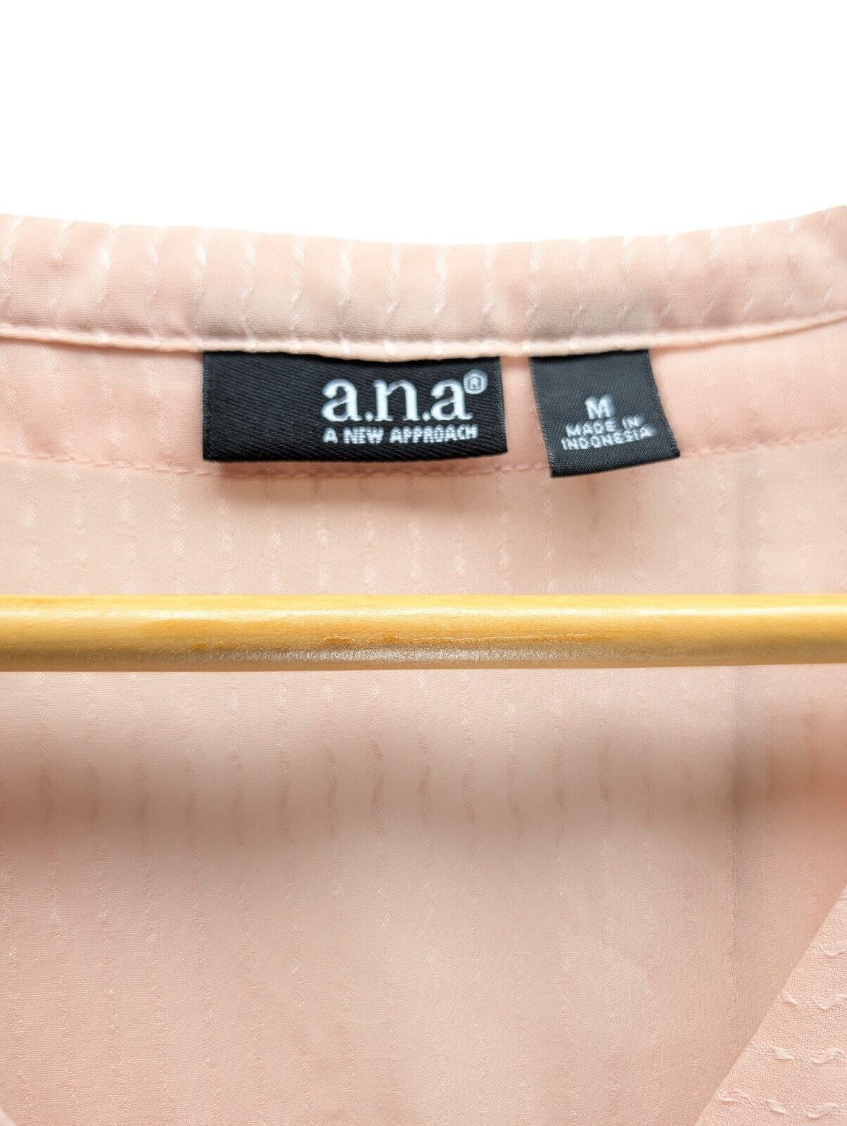 Analog a.n.a Blouse Size Medium Textured Button Henley V-Neck Pink Size M / US 6-8 / IT 42-44 - 5 Thumbnail