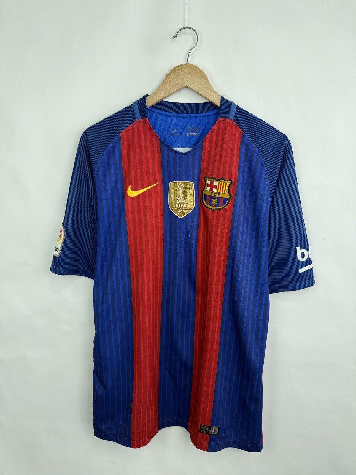 Nike 🇪🇸 Nike F. C. Barcelona FIFA 2015/16 Soccer Jersey T-Shirt Size US M / EU 48-50 / 2 - 3 Thumbnail