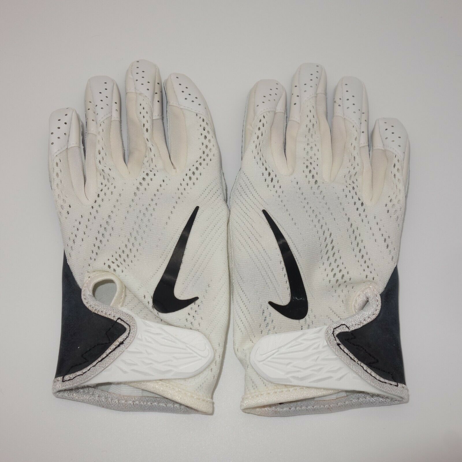 Nike NEW Nike Vapor Knit NFL Football Receiver Gloves Men's Large Size ONE SIZE - 1 Thumbnail