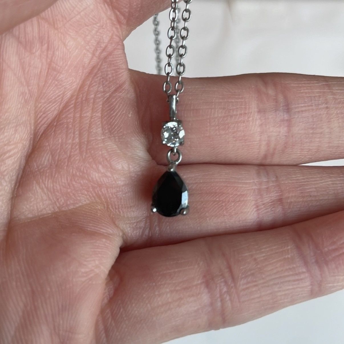 Other Beautiful tear drop necklace Size ONE SIZE - 8 Thumbnail