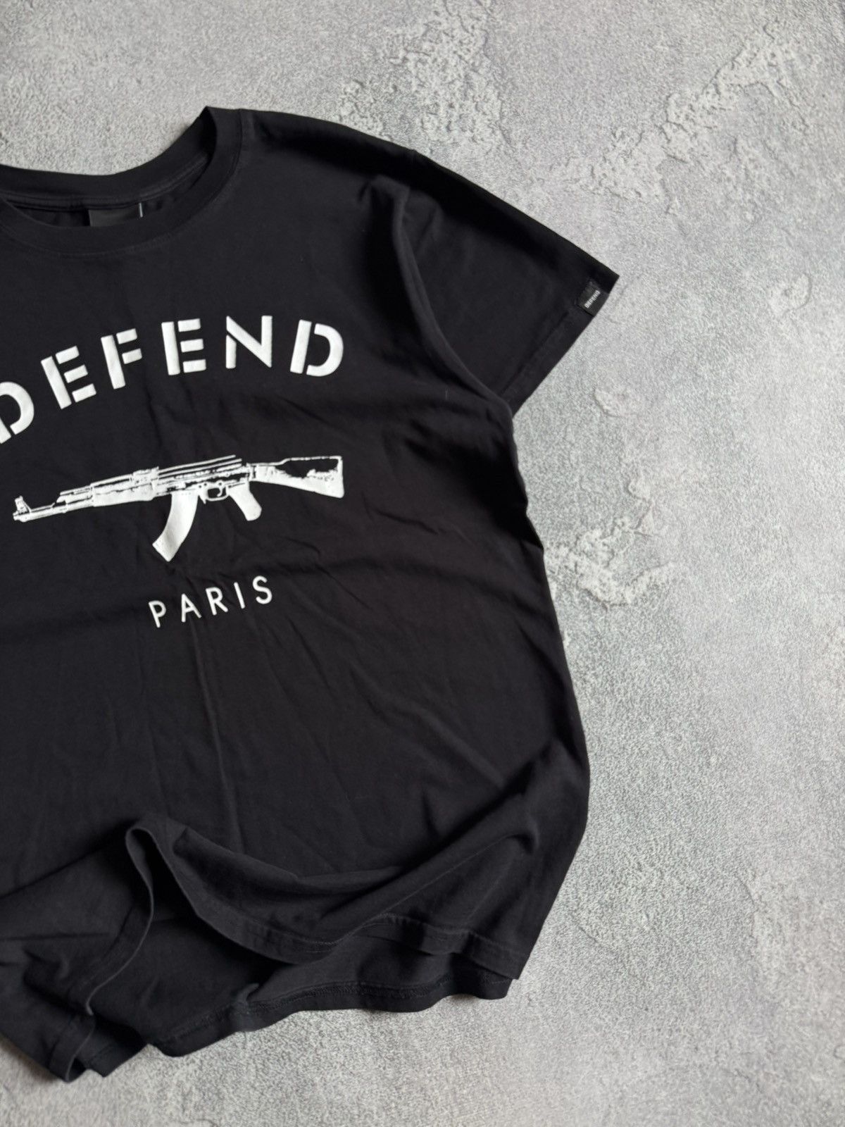 DEFEND PARIS Defend Paris M big logo Kalashnikov AK-47 tee tshirt Size US M / EU 48-50 / 2 - 3 Thumbnail