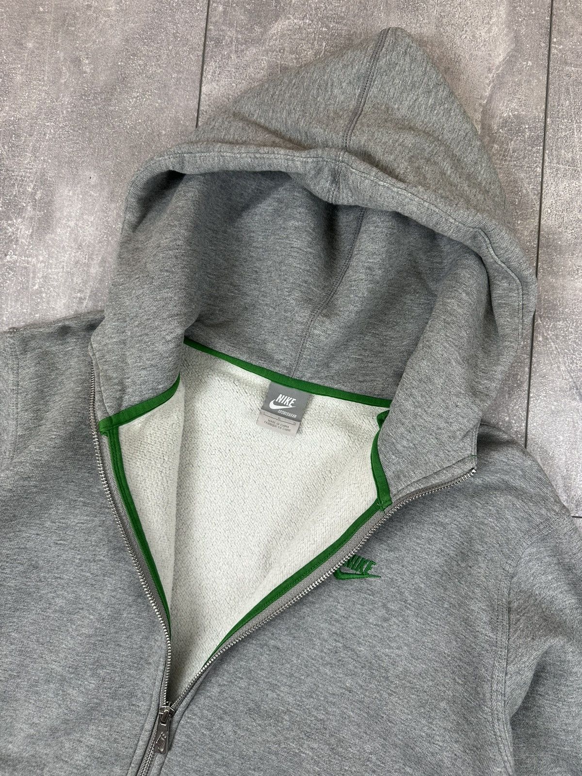 Nike Nike Vintage Grey Hoodie Small Logo Y2K Size US L / EU 52-54 / 3 - 7 Thumbnail