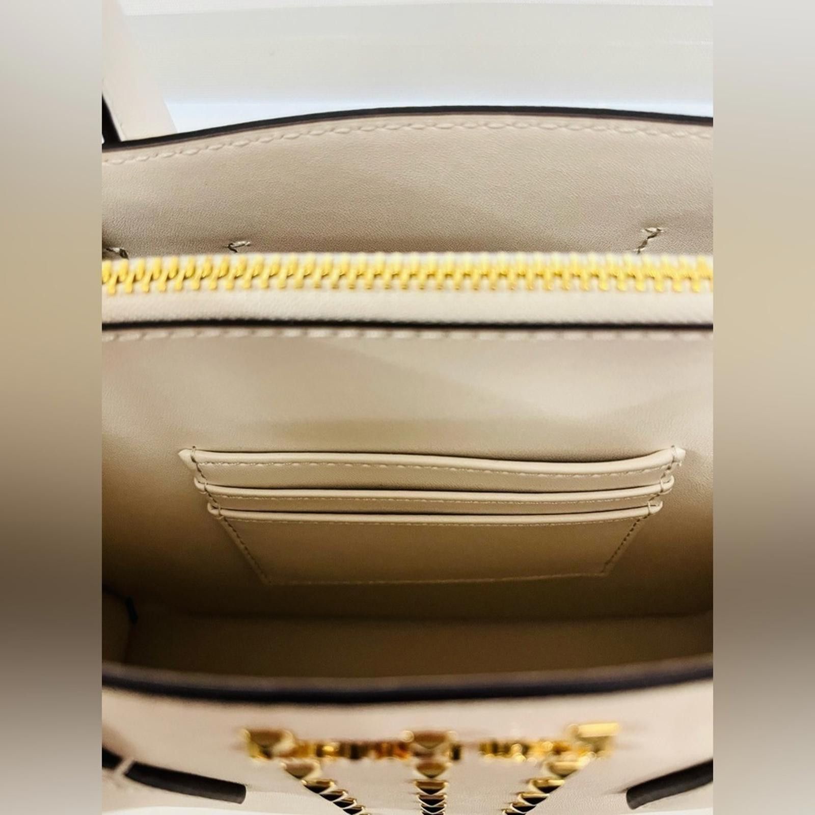 Michael Kors Michael Kors Lt Cream Maple Crossbody W/ Gold Studs Size ONE SIZE - 6 Thumbnail