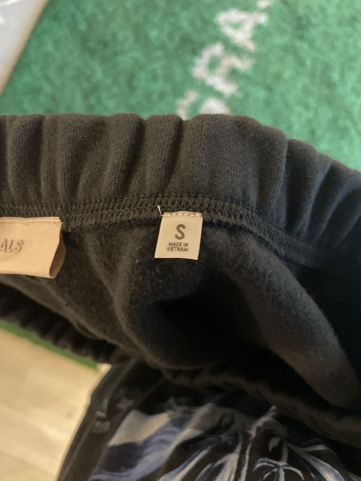 Essentials × Fear of God Essentials FW22 Sweat Shorts Black S Size US 30 / EU 46 - 5 Thumbnail