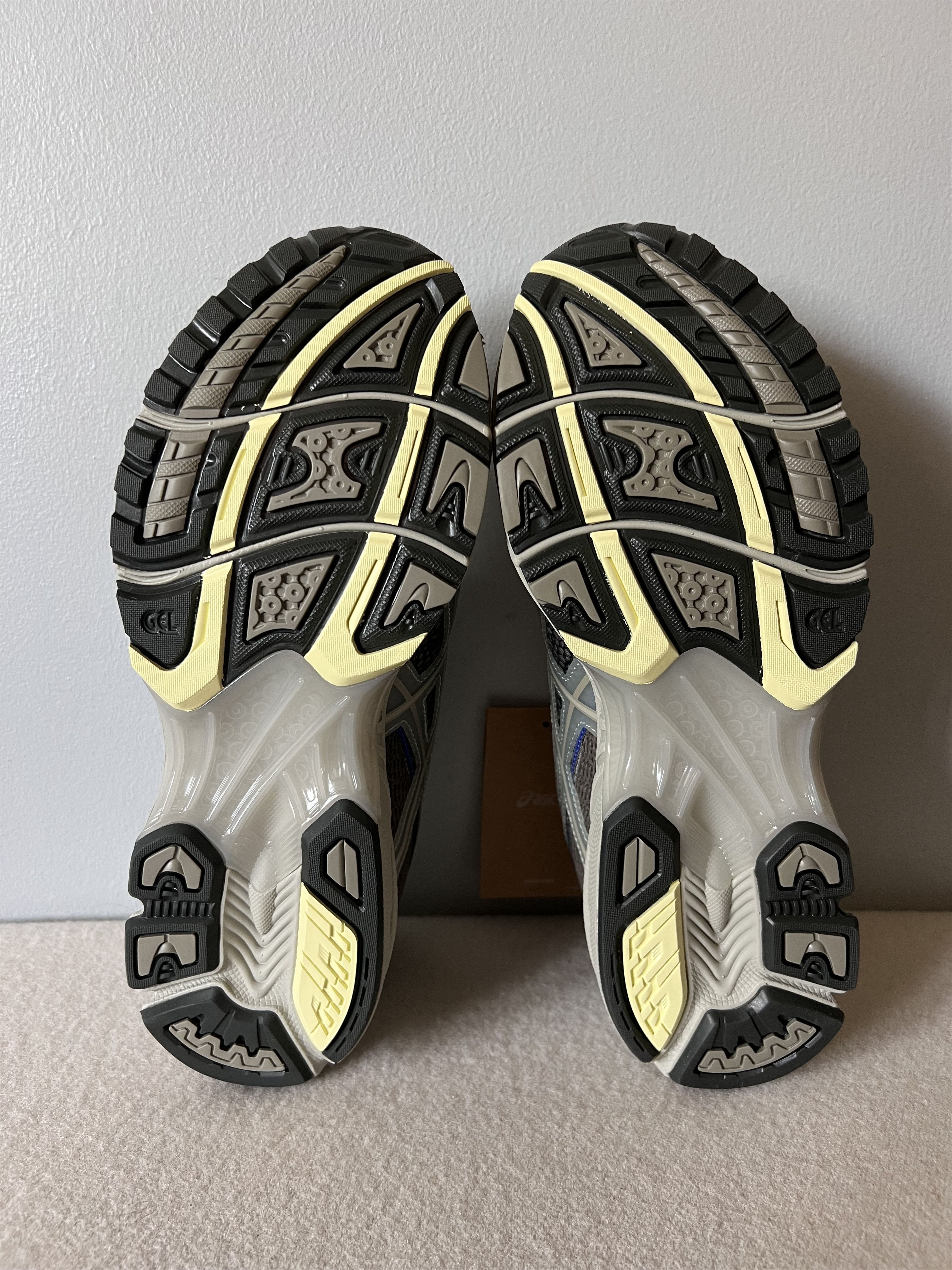 18 East 18 East Asics Gel Nimbus 10.1 in Canteen Gray Size US 8.5 / EU 41-42 - 6 Thumbnail