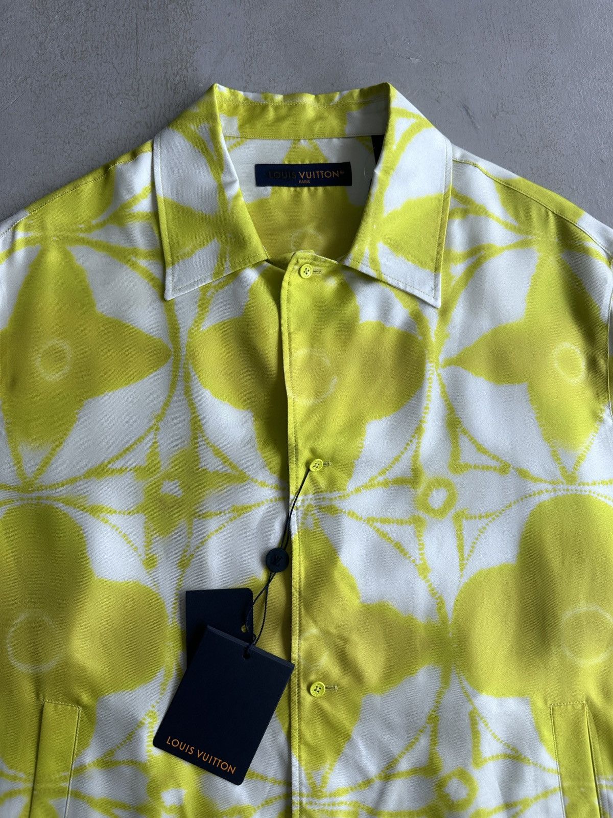 Louis Vuitton Louis Vuitton - Shibori Monogram Silk Shirt Size US L / EU 52-54 / 3 - 4 Thumbnail