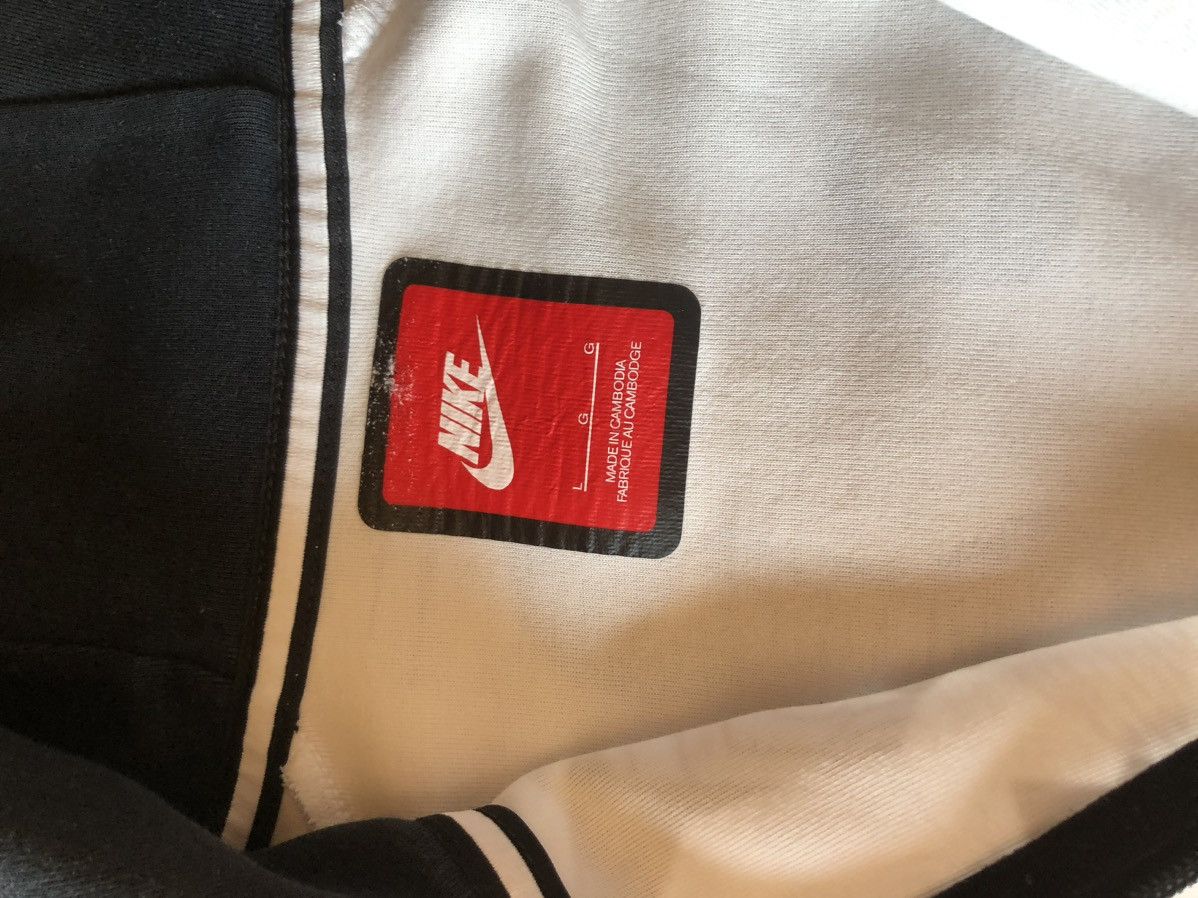 Nike Nike tech fleece winter camo Size US L / EU 52-54 / 3 - 3 Thumbnail