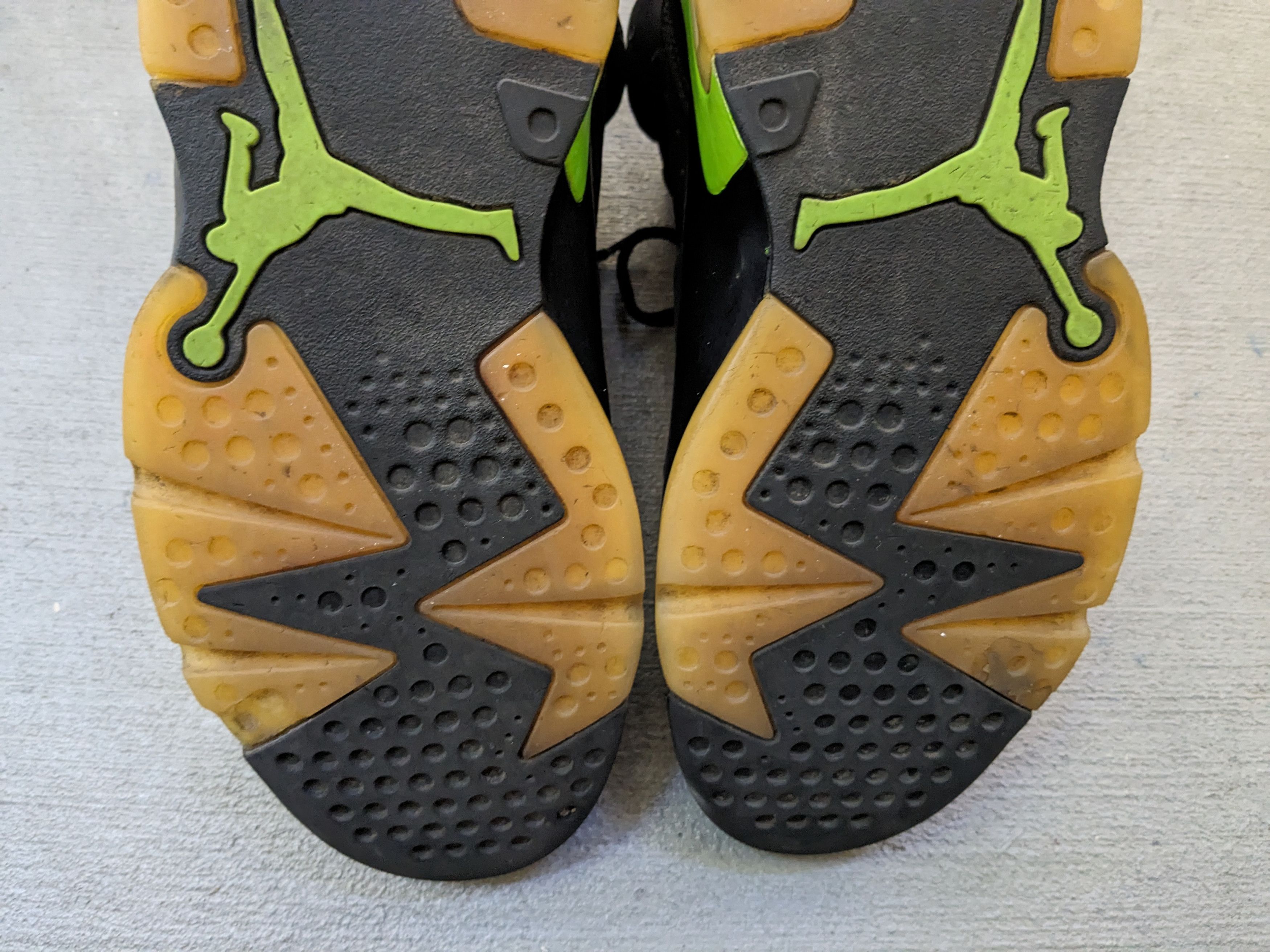 Jordan Brand Nike Air Jordan 6 Retro Electric Green Size 10 CT8529–003 Size US 10 / EU 43 - 20 Thumbnail