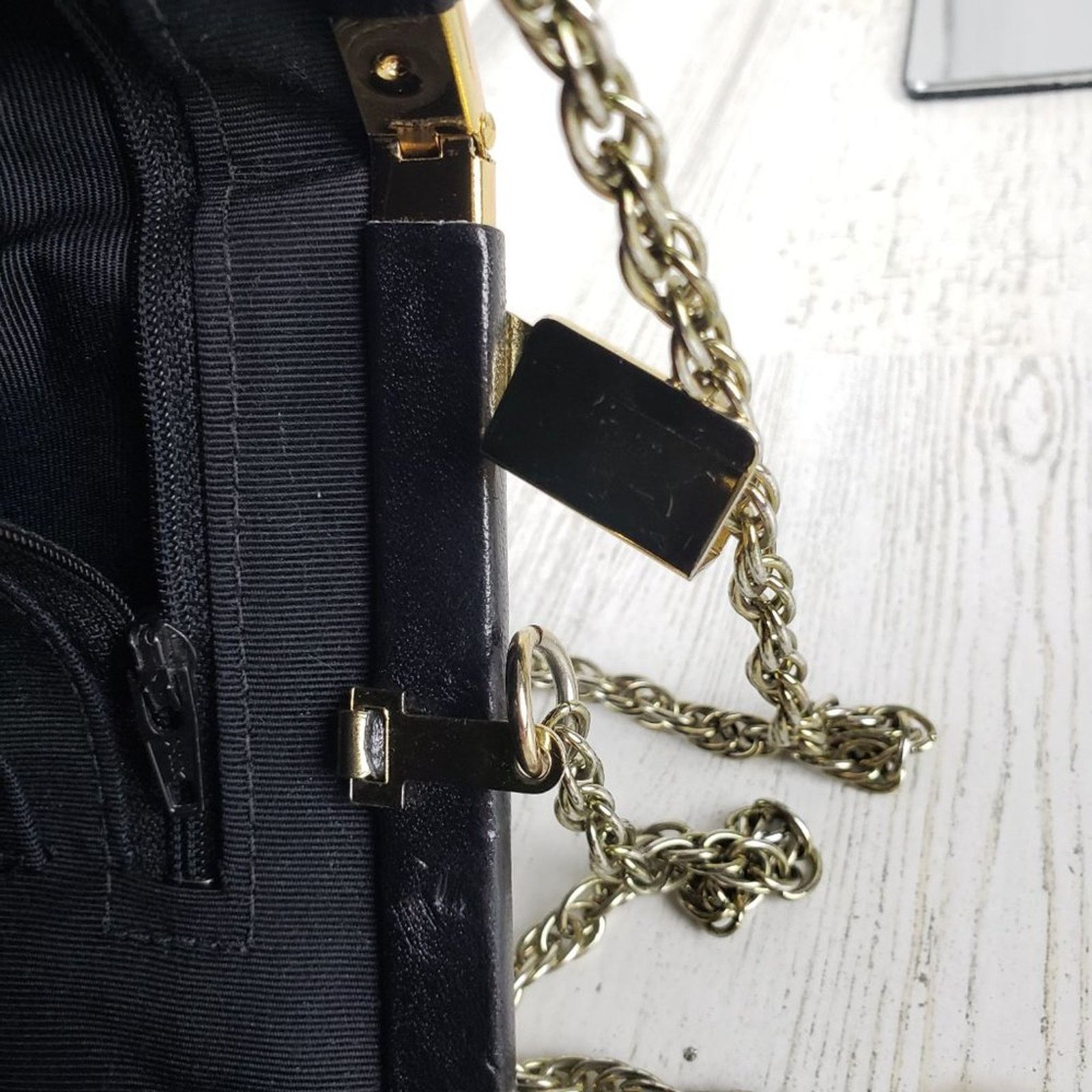 Other Palizzio Shiny Black Gold Chain Snakeskin Textured Shoulder Size ONE SIZE - 7 Thumbnail