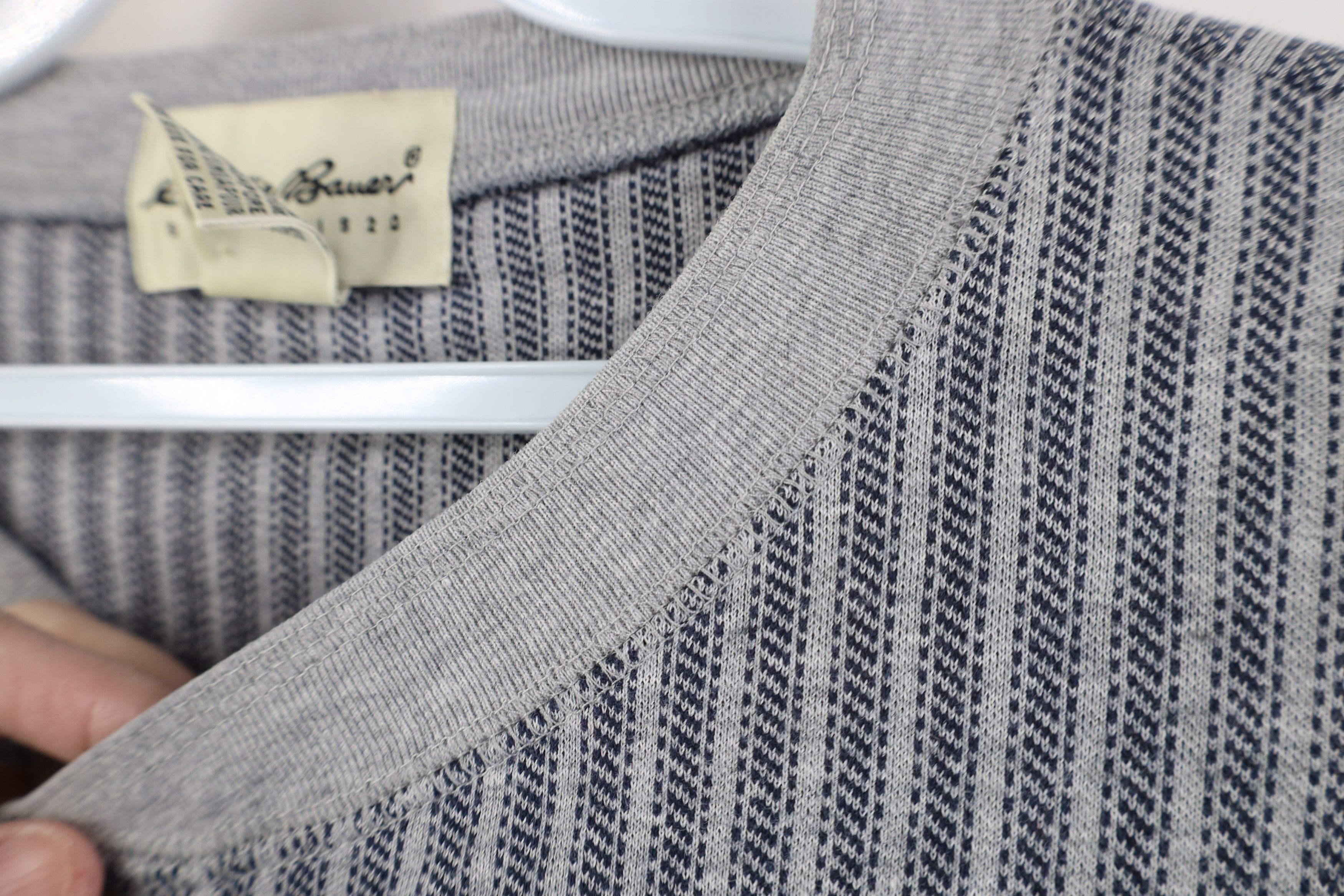 Eddie Bauer Vintage 90s Eddie Bauer Long Sleeve Henley T-Shirt Gray Size US L / EU 52-54 / 3 - 7 Thumbnail