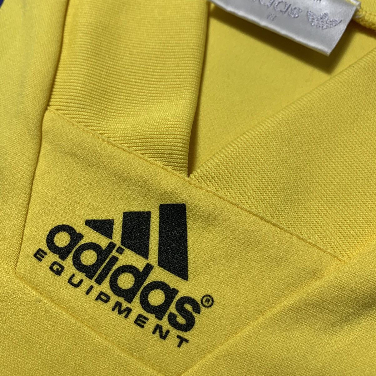 Adidas 90s Vintage Sverige Jersey Football By Adidas Sweeden Size US S / EU 44-46 / 1 - 2 Thumbnail