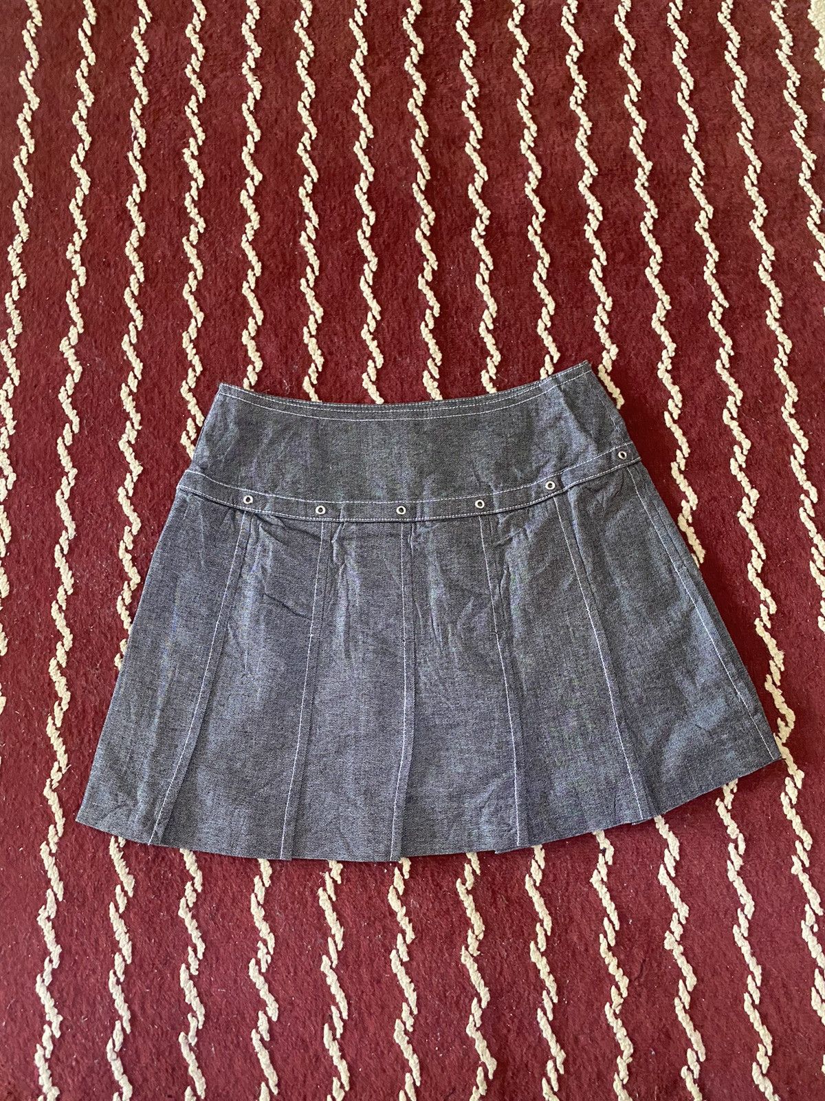 Courreges COURREGES PLEATED STYLE SKIRT Size 27" / US 4 / IT 40 - 3 Thumbnail