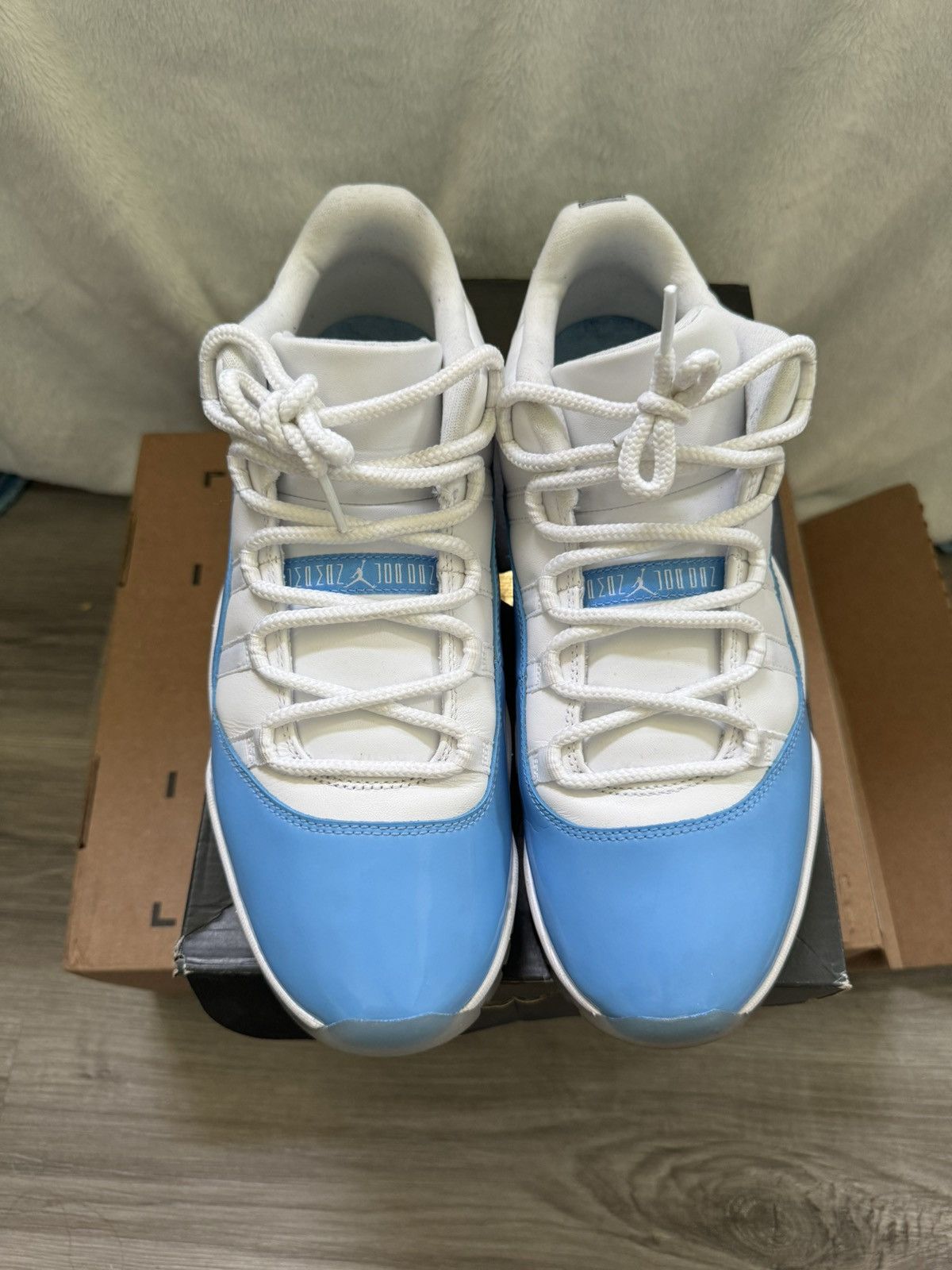 Jordan Brand Air Jordan 11 Retro Low 'UNC' 2017 Size US 11.5 / EU 44-45 - 5 Thumbnail