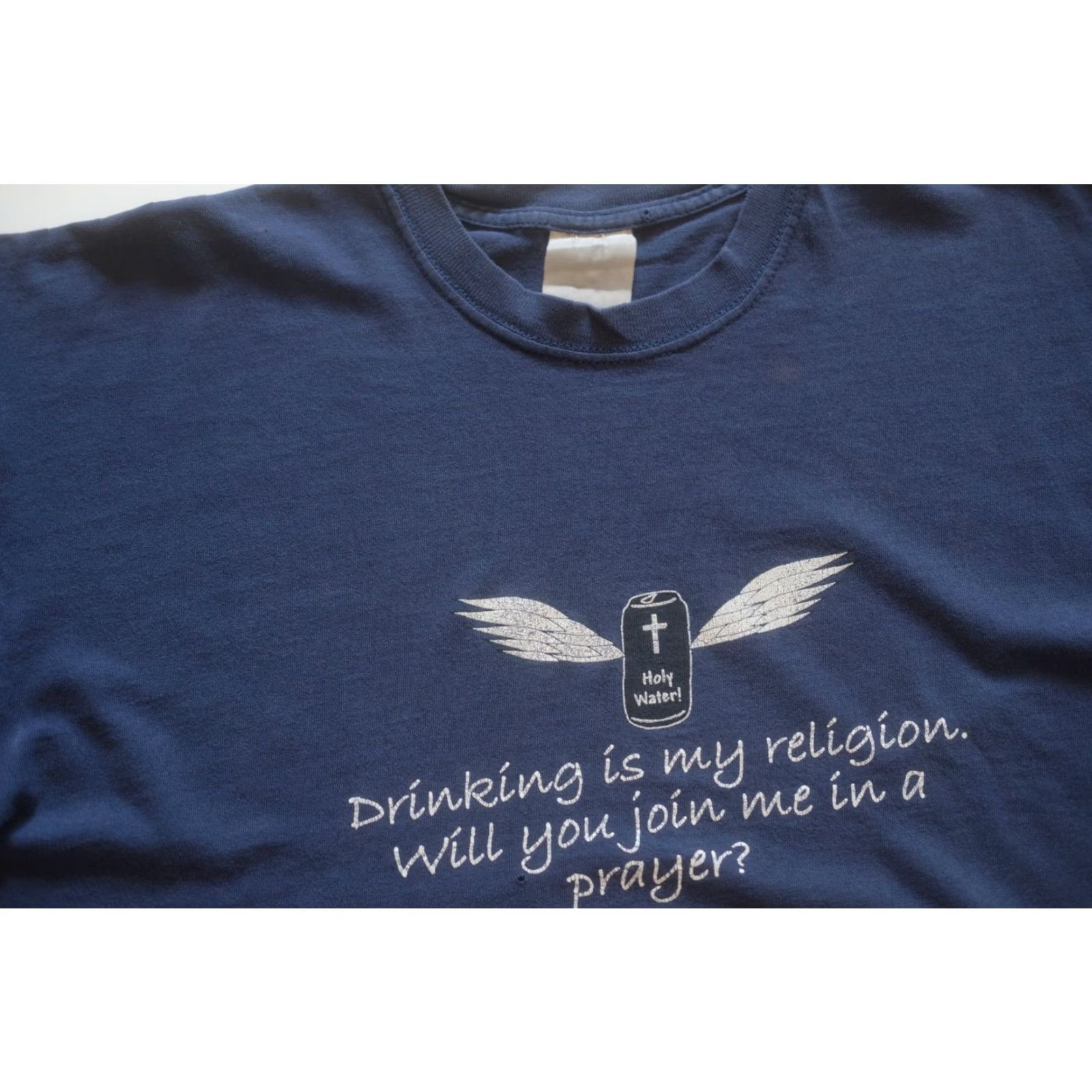 Fruit Of The Loom FRUIT OF THE LOOM HOLY WATER DRINKING IS MY RELIGION FADED BLUE T SHIRT L Mens Size Regular Cotton Short Sleeve Crew Neck Graphic Print 90s Shirt Size US L / EU 52-54 / 3 - 5 Thumbnail