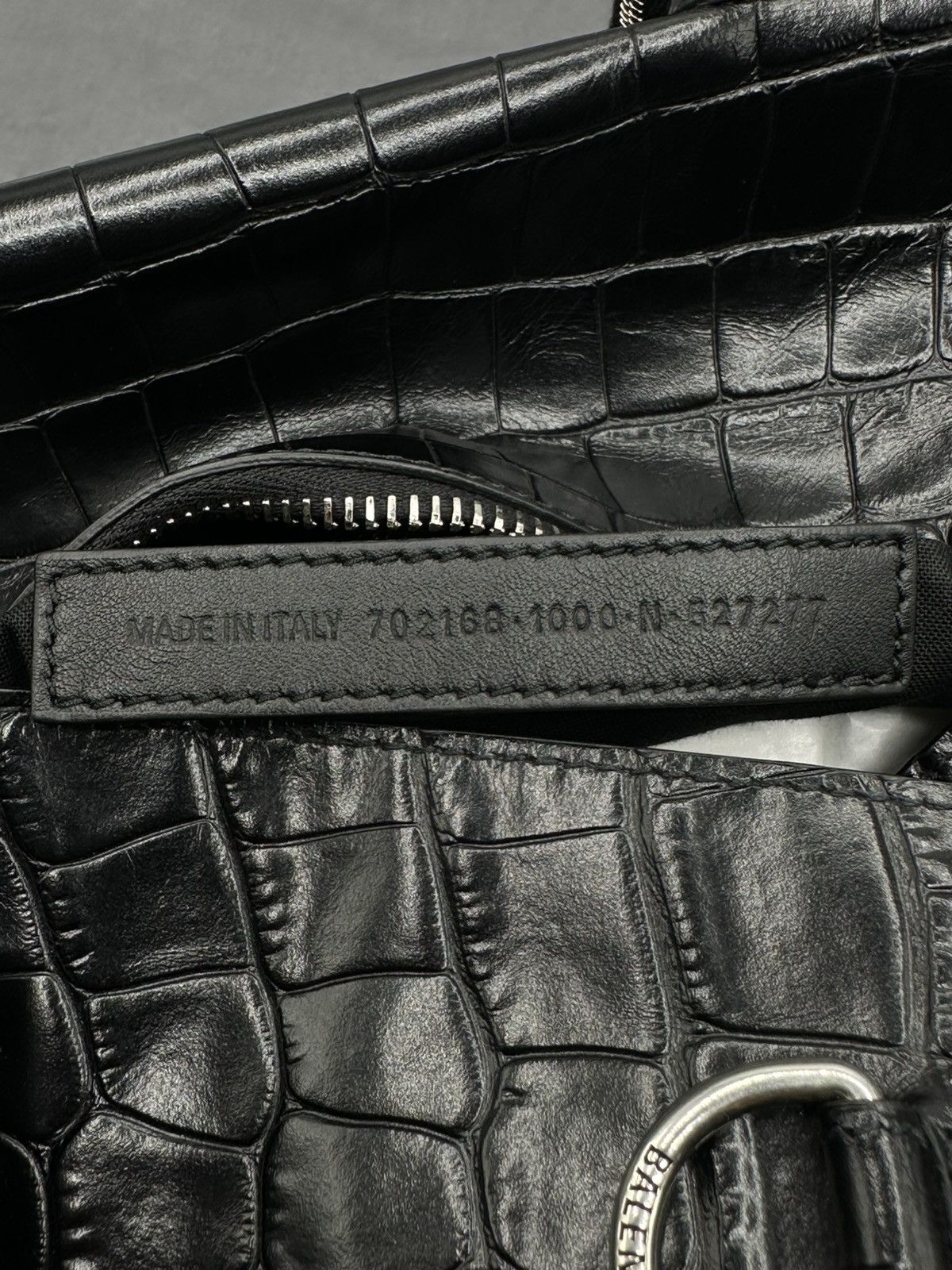 Balenciaga Balenciaga Black Croc Embossed Big Superbusy Sling Bag Size ONE SIZE - 14 Thumbnail