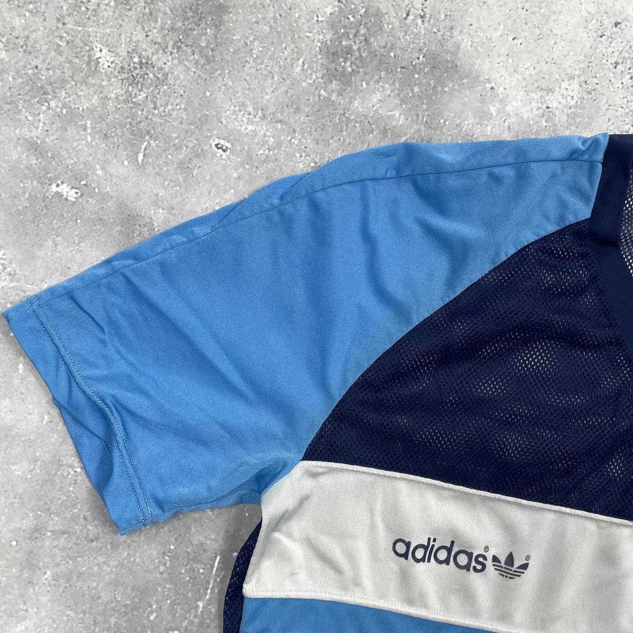 Adidas Vintage 80s Adidas Trefoil Mesh V-Neck T Shirt Blue Size M Size US M / EU 48-50 / 2 - 7 Thumbnail