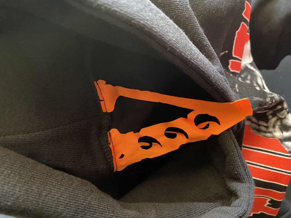 999 Club × Vlone Vlone x Juice WRLD 999 Club “‘Man of the Year” Hoodie Size US L / EU 52-54 / 3 - 4 Thumbnail