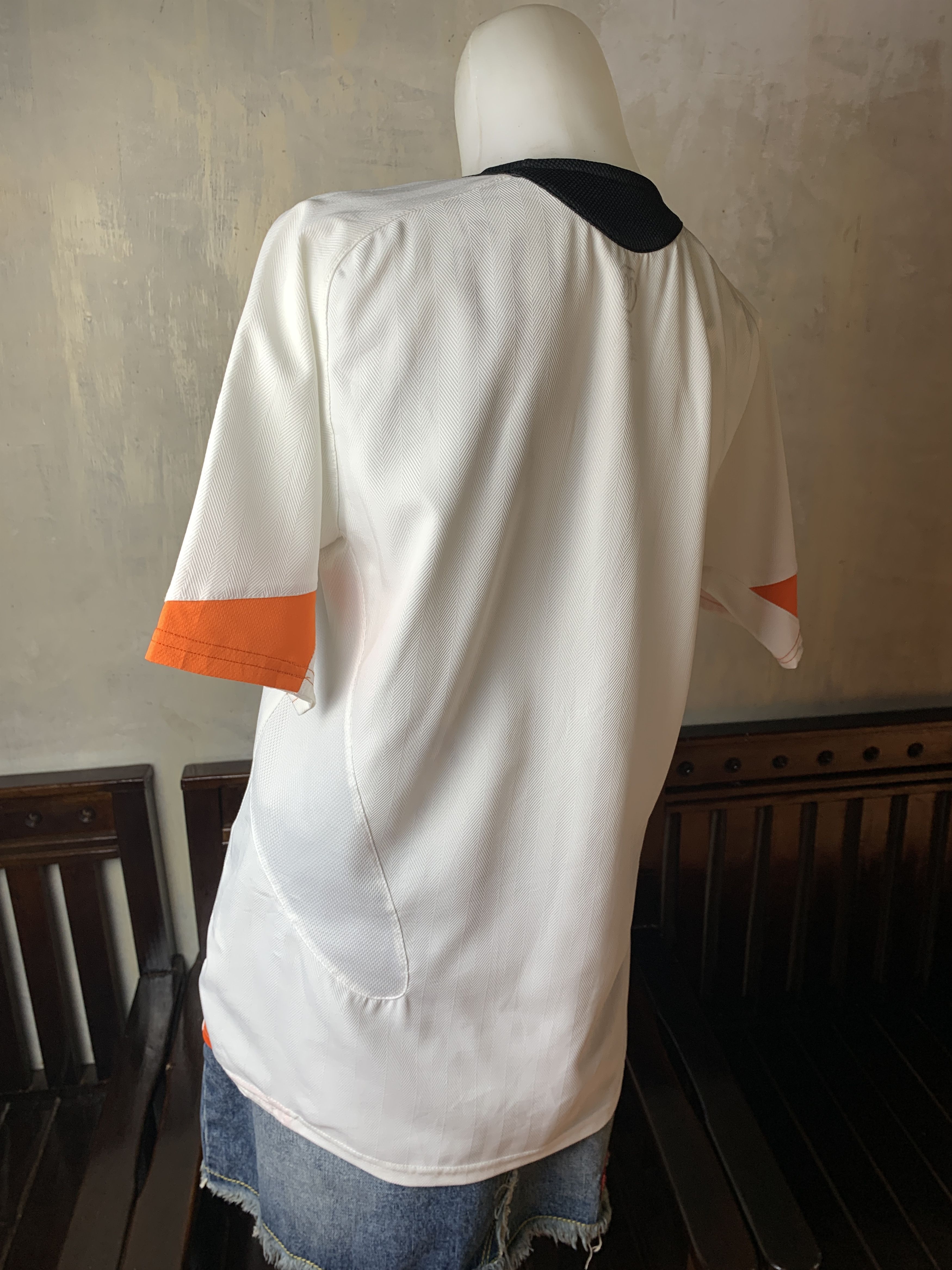 Nike 2004-2005 Valencia CF Spain Home Jersey (S) Size US S / EU 44-46 / 1 - 10 Thumbnail