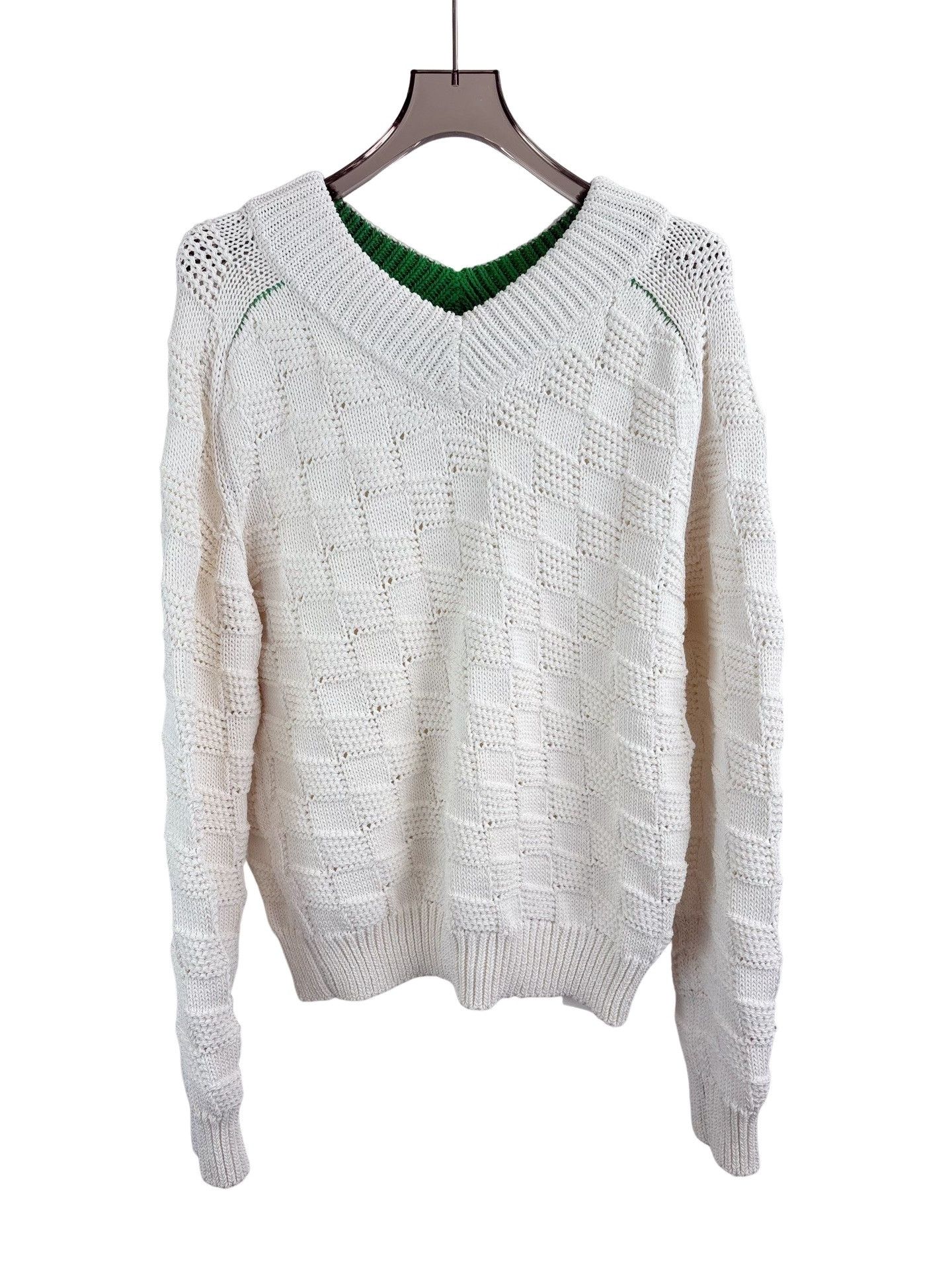 Bottega Veneta Bottega Veneta Textured V-Neck Knit Sweater XL Size US XL / EU 56 / 4 - 1 Thumbnail