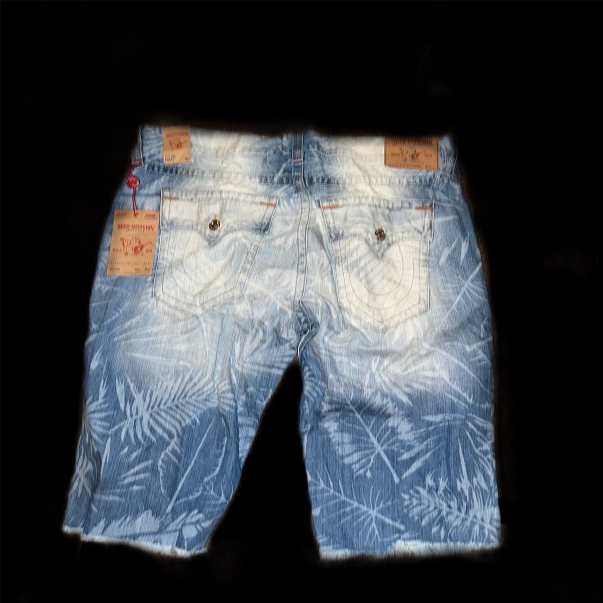 True Religion true religion white and blue shorts Size US 44 / EU 60 - 2 Thumbnail