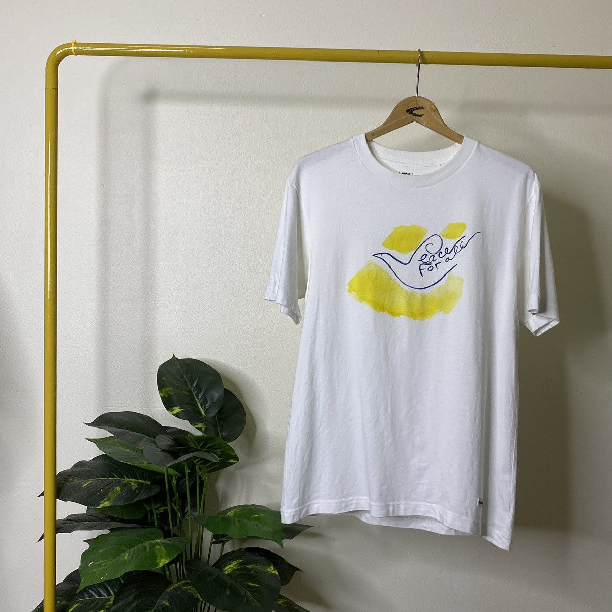 Designer × Japanese Brand Ines De La Fressange x Uniqlo Peace For All T Shirt Size US M / EU 48-50 / 2 - 1 Thumbnail