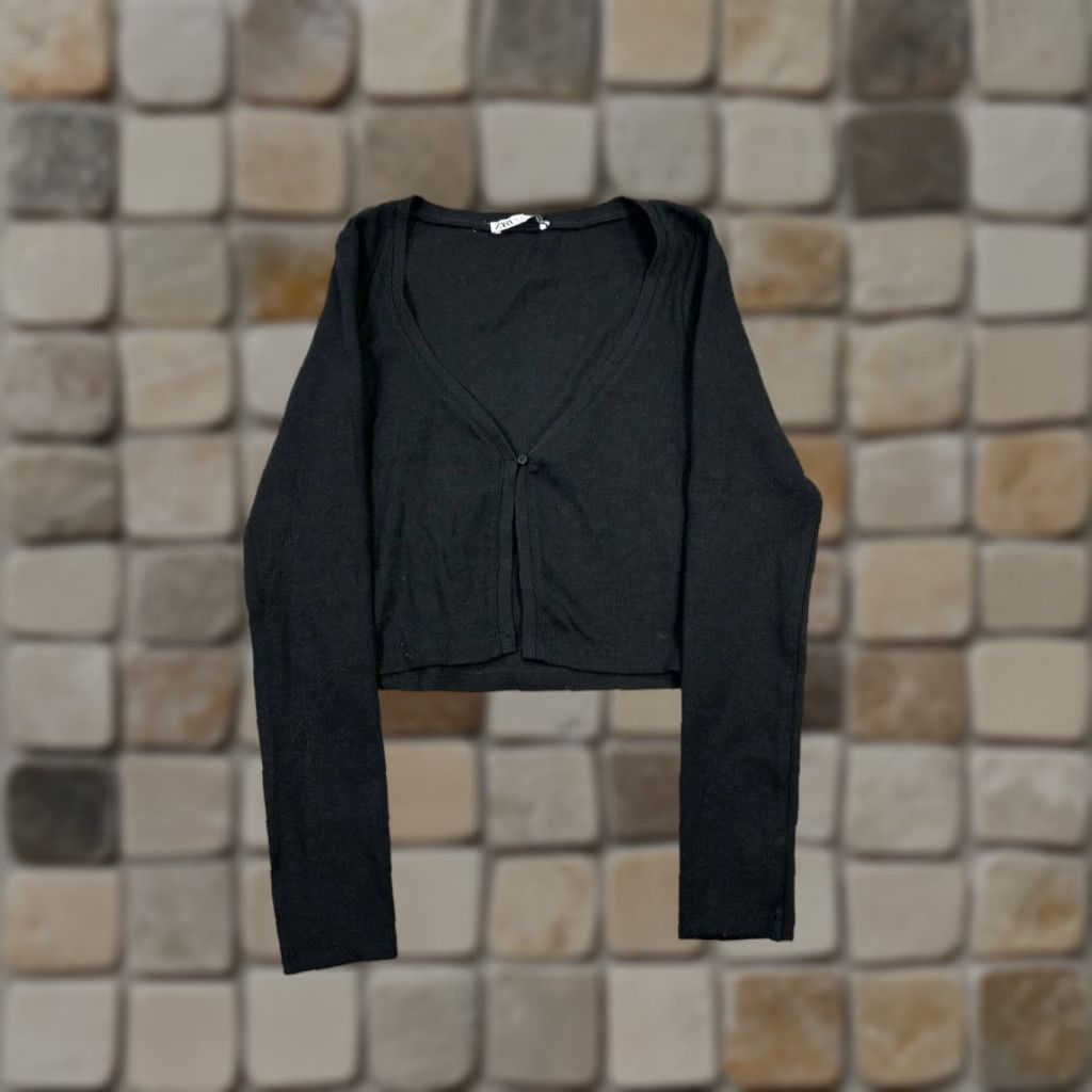 Zara VINTAGE Zara Womens Sweater Cardigan Long Sleeve Black Knit V-Neck Casual Fall Winter S Size S / US 4 / IT 40 - 1 Thumbnail