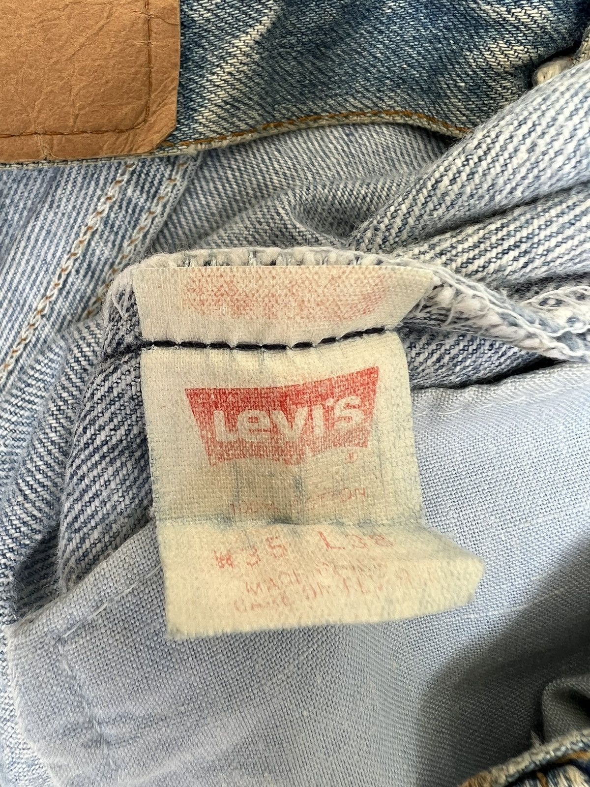 Levi's Vintage 80s Levi’s 501 Faded Light Blue Denim Jeans Size US 34 / EU 50 - 24 Thumbnail