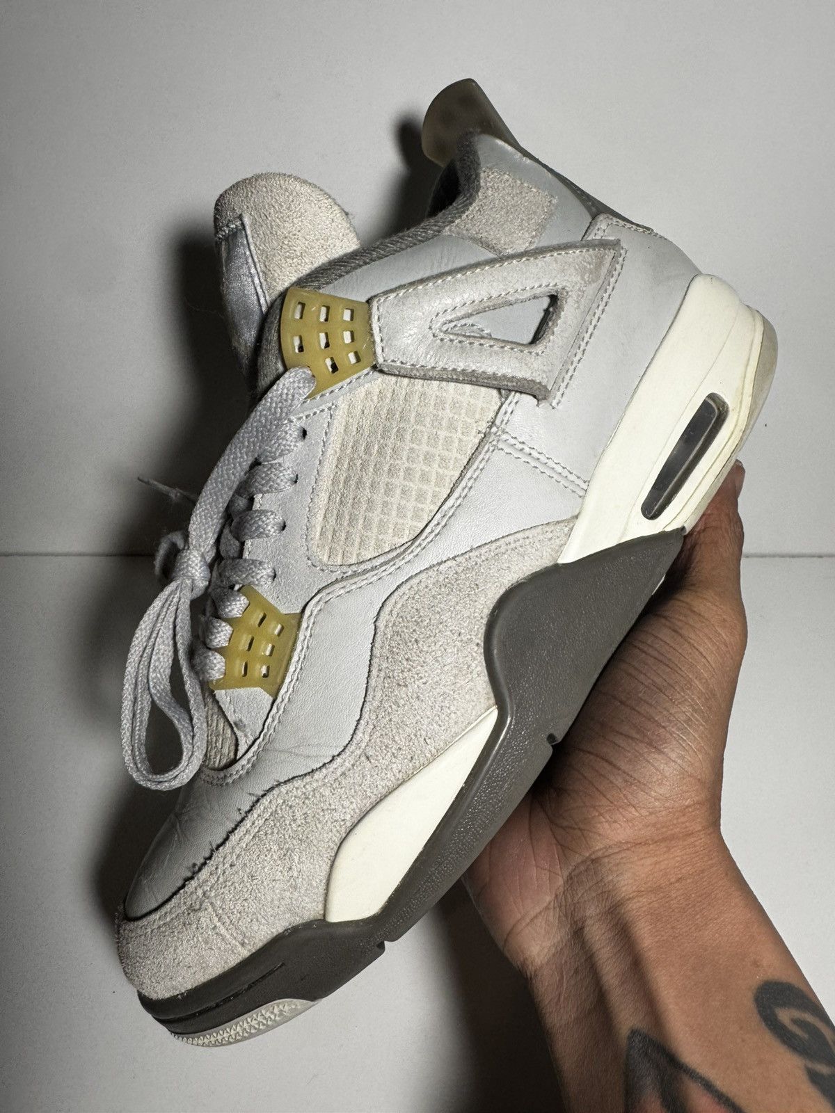 Jordan Brand Air Jordan 4 Retro SE Craft "Photon Dust” Size US 9 / EU 42 - 1 Thumbnail
