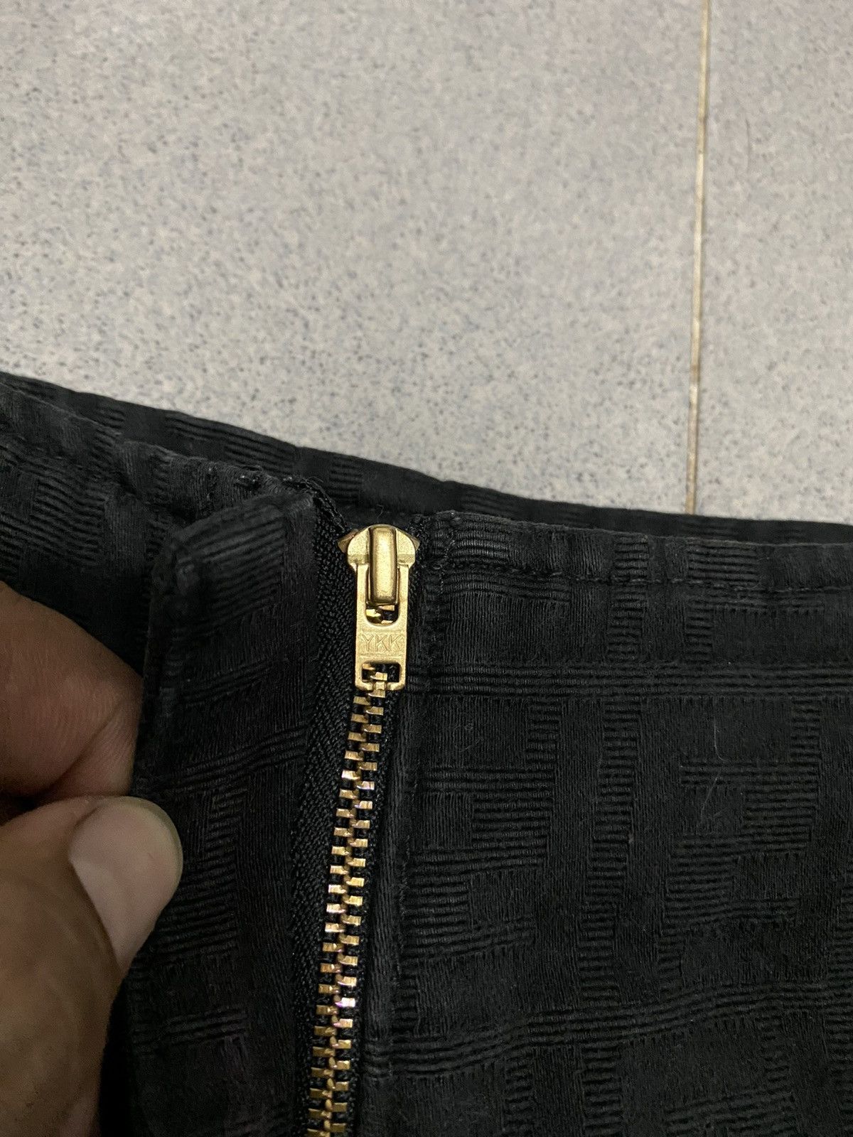 Fendi Fendi Monogram Fullprint Black Denim jeans Size 26" / US 2 / IT 38 - 9 Thumbnail
