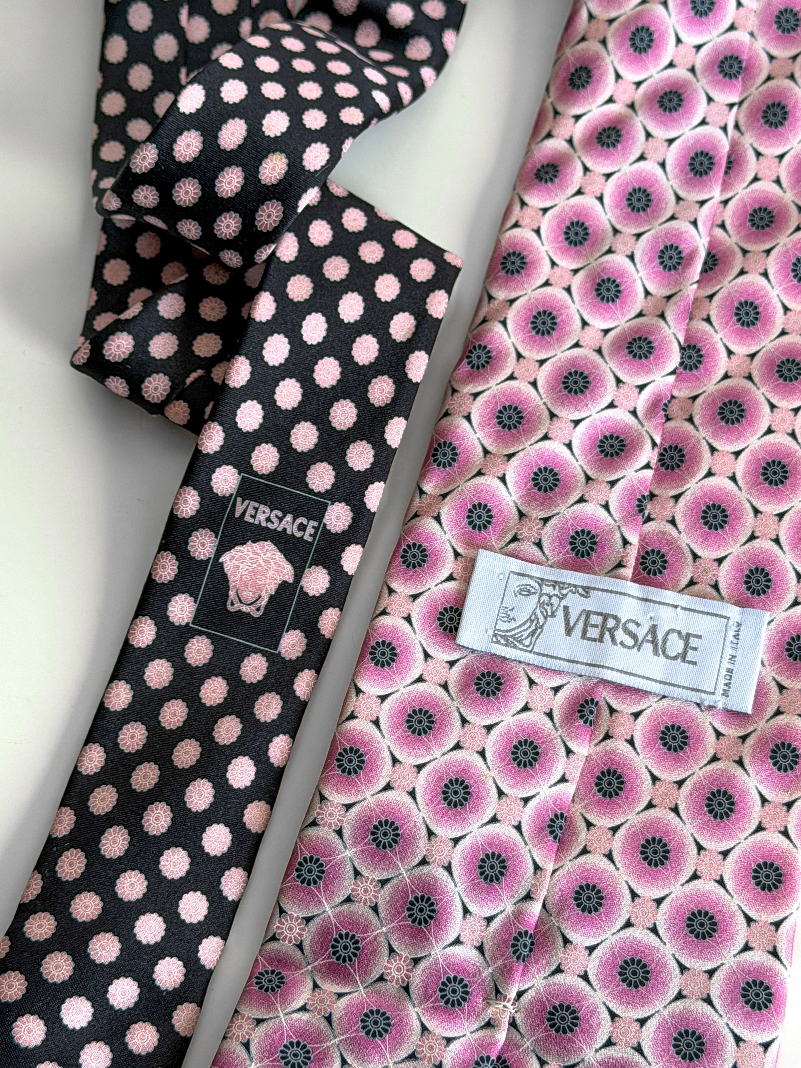 Versace Versace Vintage Silk Cravat Made in Italy Size ONE SIZE - 3 Thumbnail