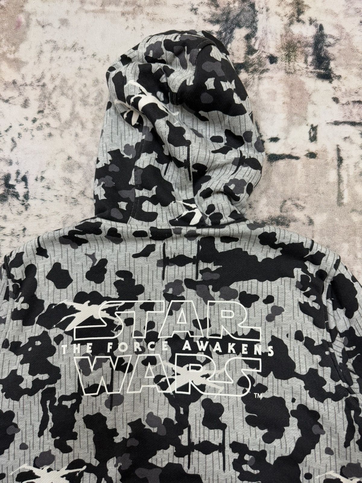 Star Wars × Uniqlo Uniqlo Star Wars The Force Awake Sheerpa ZipUp Sweater Hodie Size US M / EU 48-50 / 2 - 16 Thumbnail