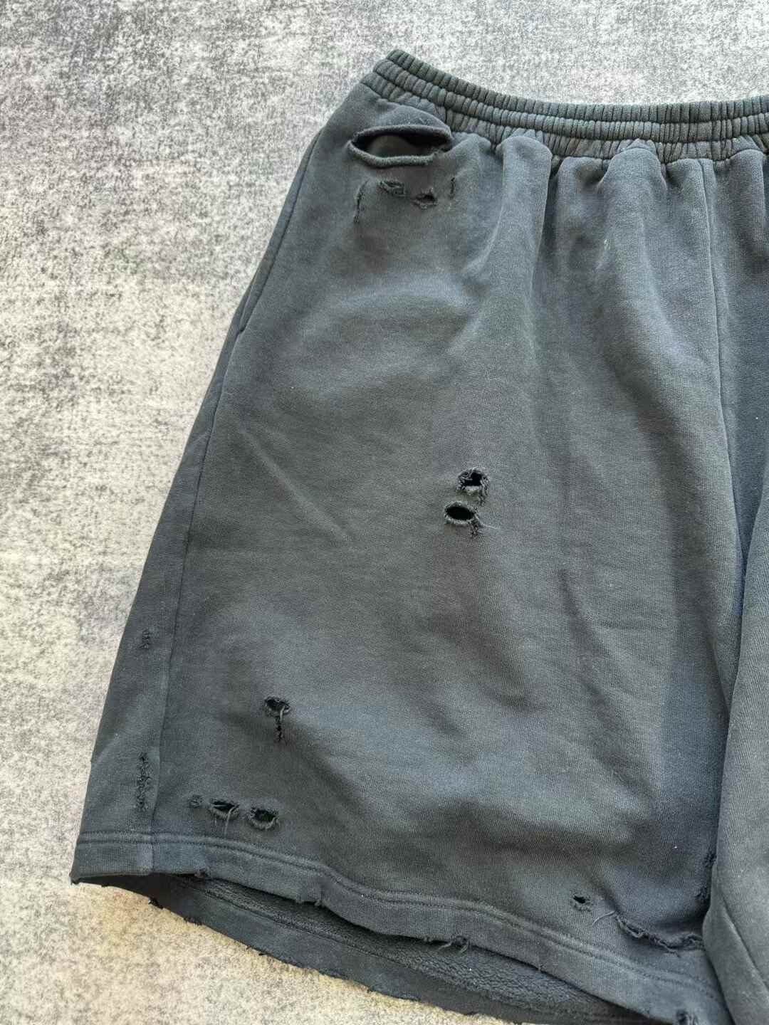Balenciaga balenciaga black distressed shorts size L Size US 26 / EU 42 - 4 Thumbnail