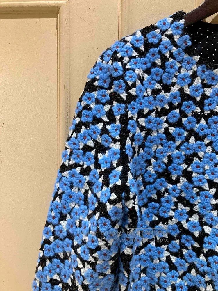 Chanel Chanel Blue and black floral sequin embroidery coat Size M / US 6-8 / IT 42-44 - 6 Thumbnail