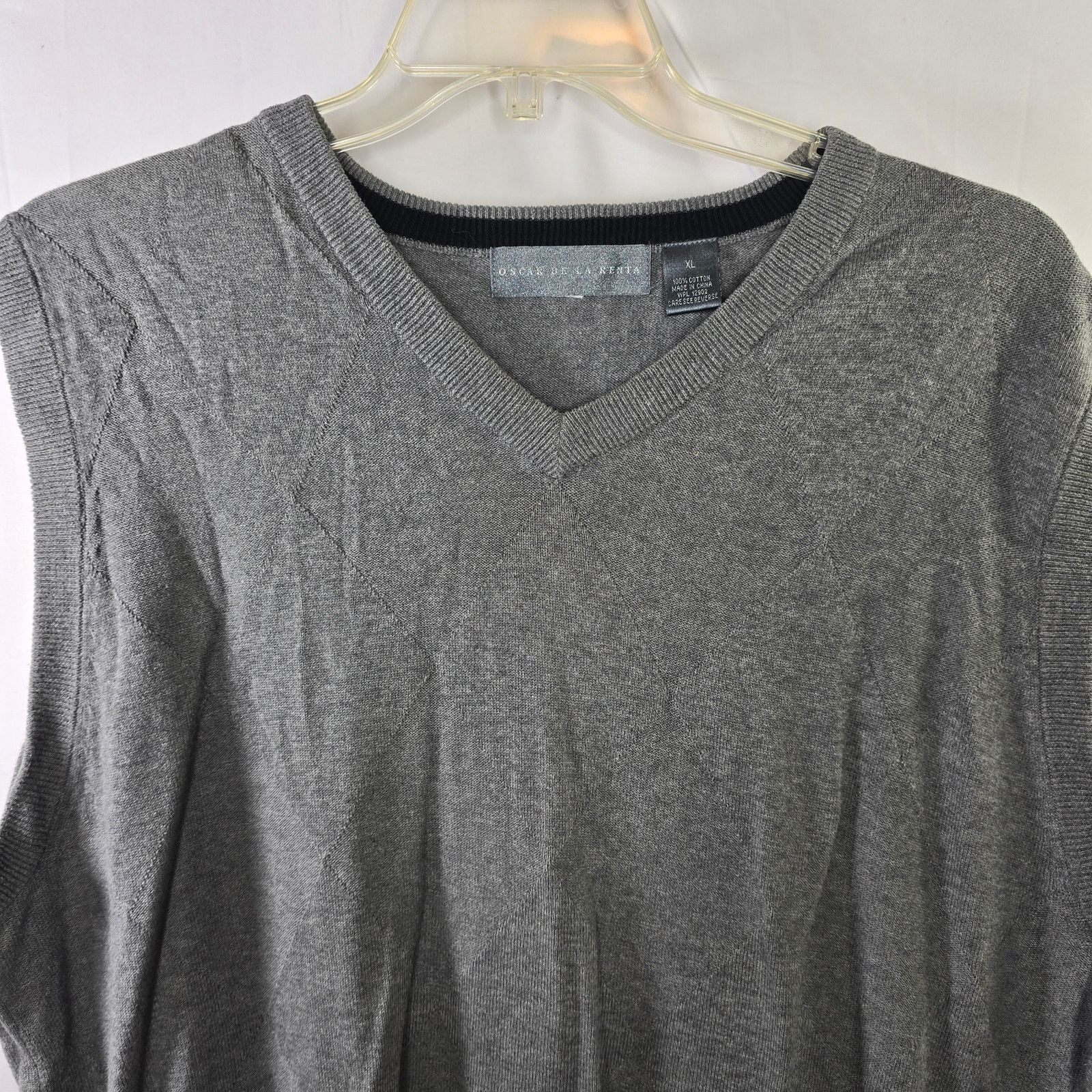 Oscar De La Renta Oscar de la Renta Cotton Gray Argyle Sweater Vest Size XL Size US XL / EU 56 / 4 - 2 Thumbnail