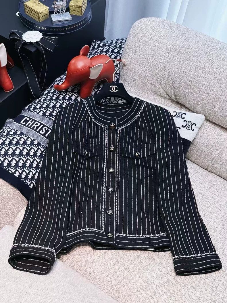Chanel Chanel 23P black round-neck pink and white striped jacket Size XXS / US 00 / IT 34 - 1 Thumbnail