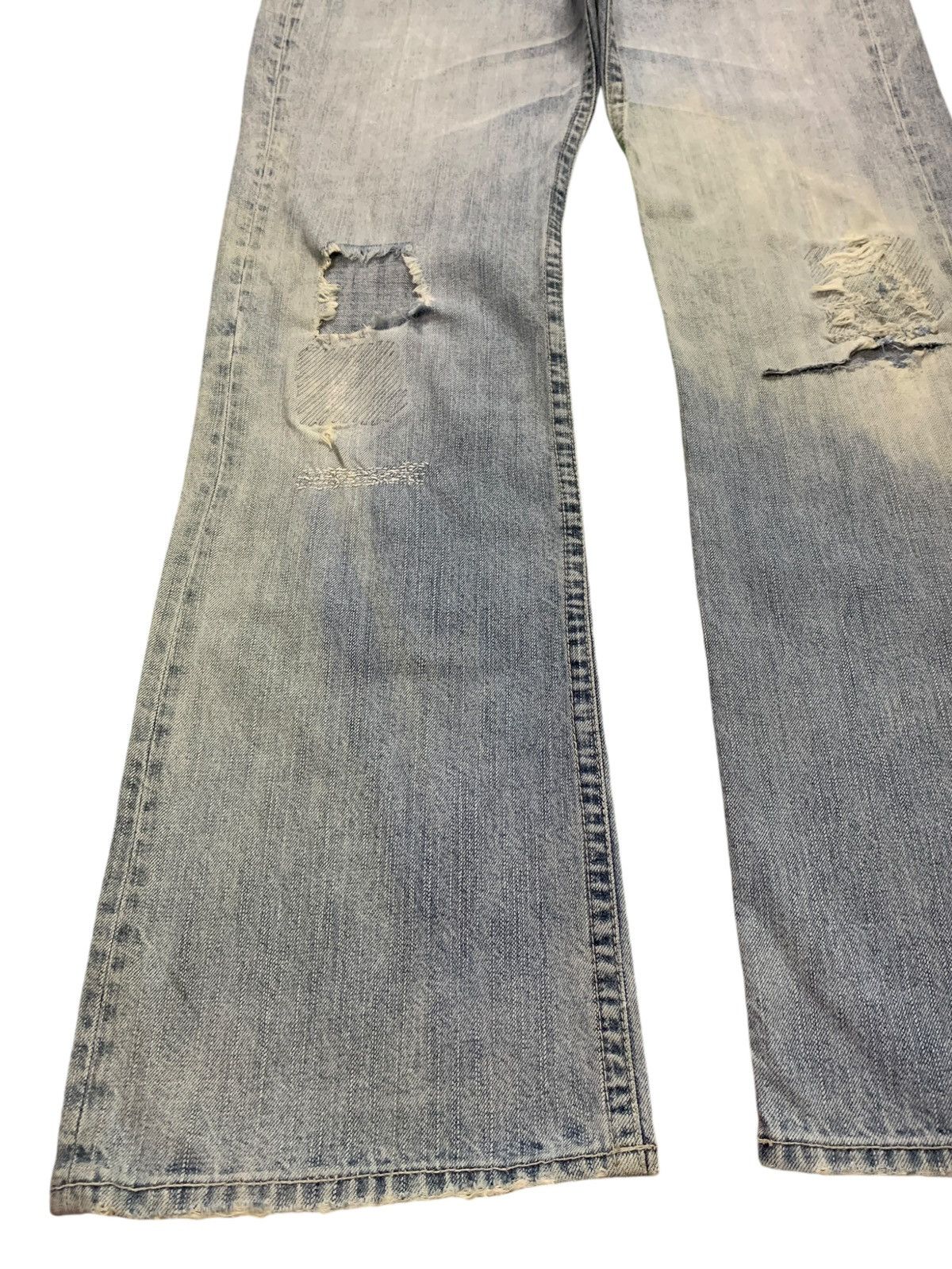 Japanese Brand Vintage Japanese Brand Light Wash Distressed Bootcut Jeans Size US 33 - 6 Thumbnail