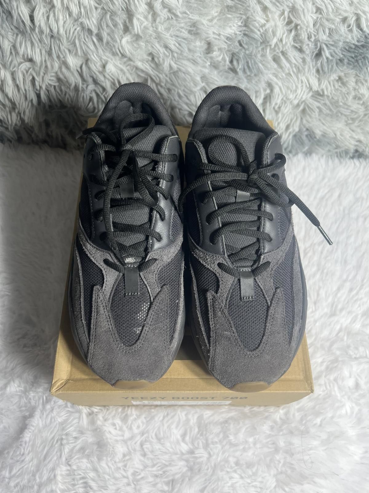 Adidas Yeezy Boost 700 Sneakers Size 10 Size US 10 / EU 43 - 2 Thumbnail