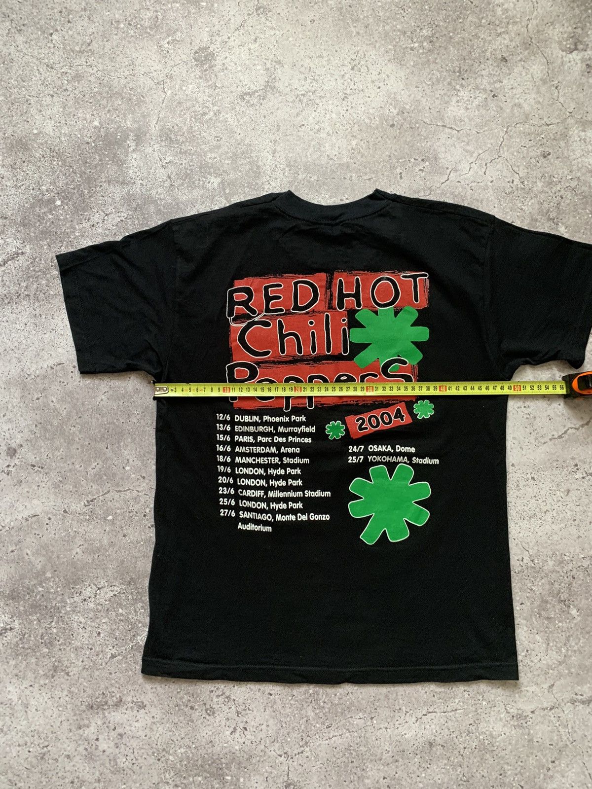 Band Tees Red Hot Chili Peppers 2004 Size US M / EU 48-50 / 2 - 4 Thumbnail