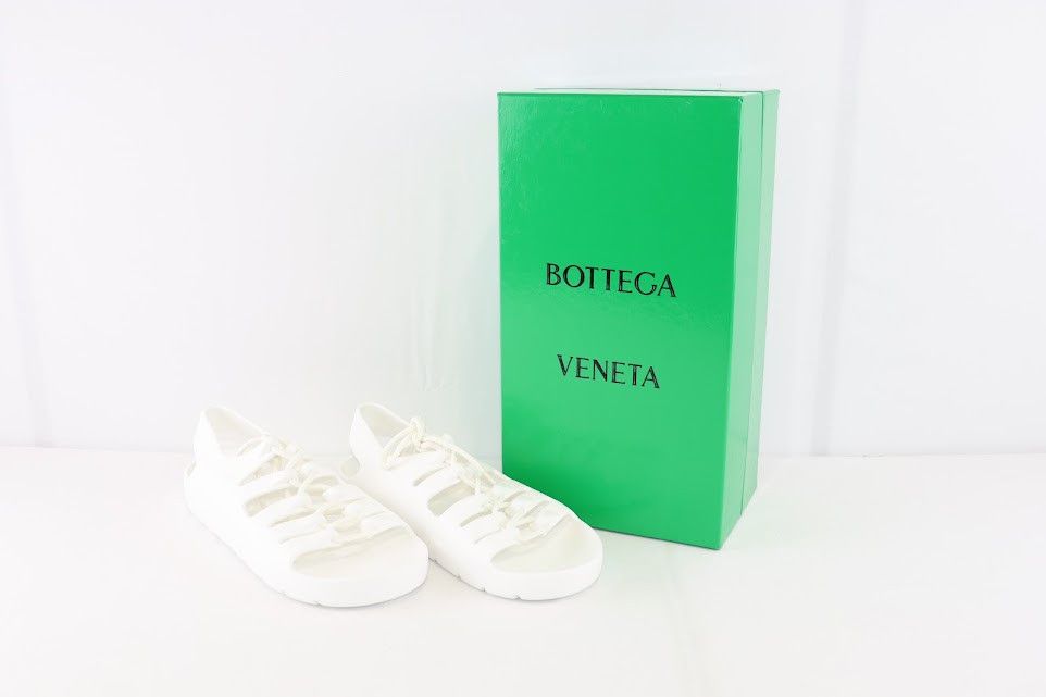 image of Bottega Veneta O1Rshd1 Gel Rubber Jelly Sandal In Chalk, Men's (Size 7)
